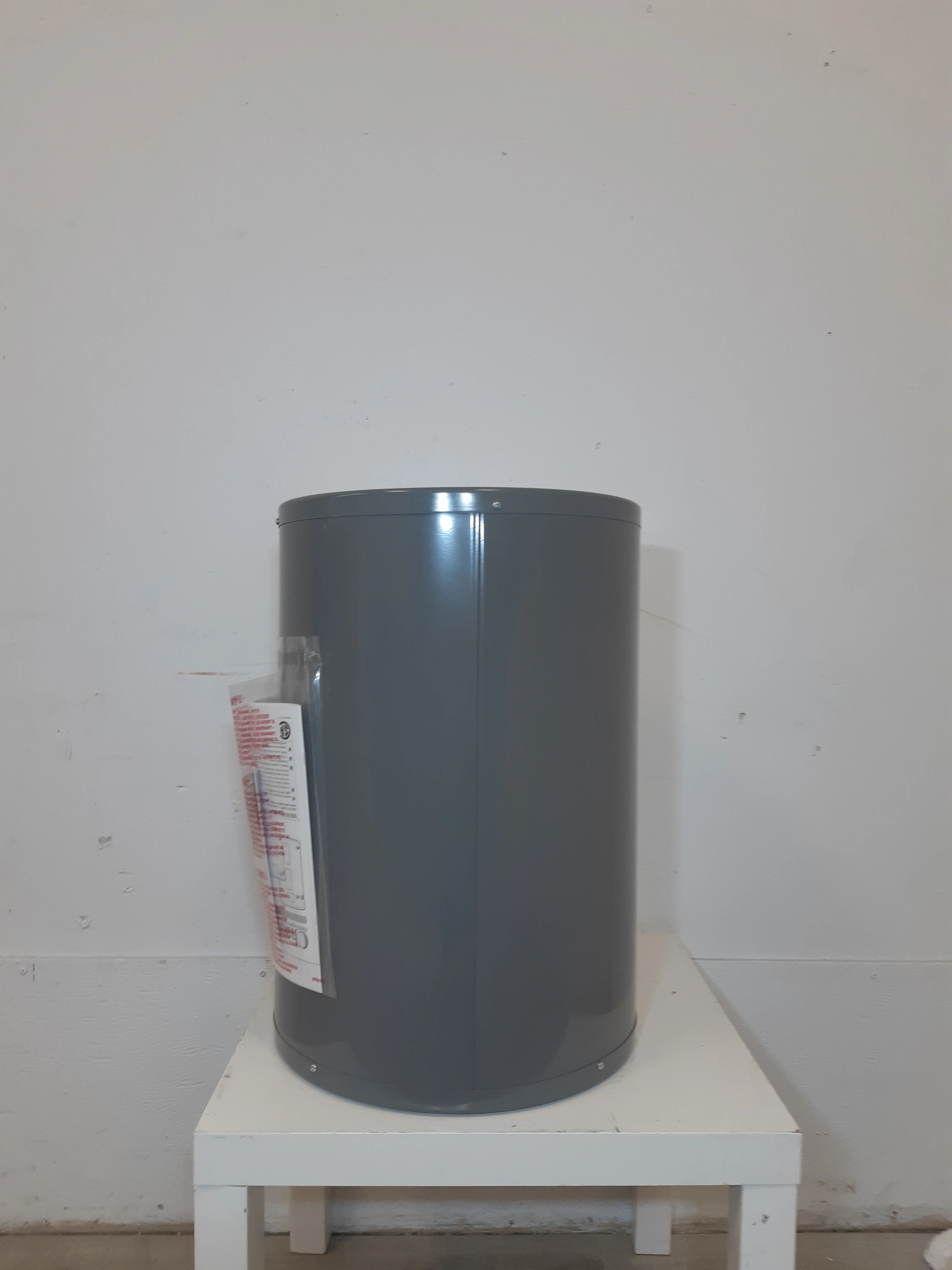 10 Gallon Richmond Electric Water Heater - Image 5
