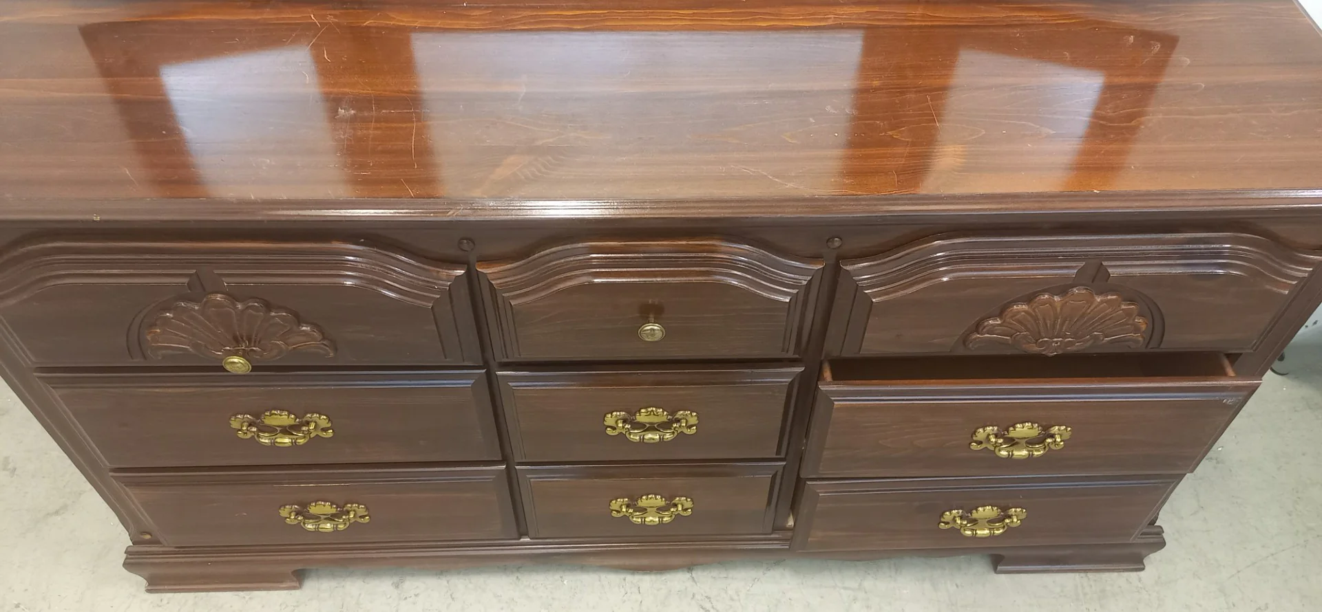 12 Drawer Dresser with Foldable Mirror - Image 2