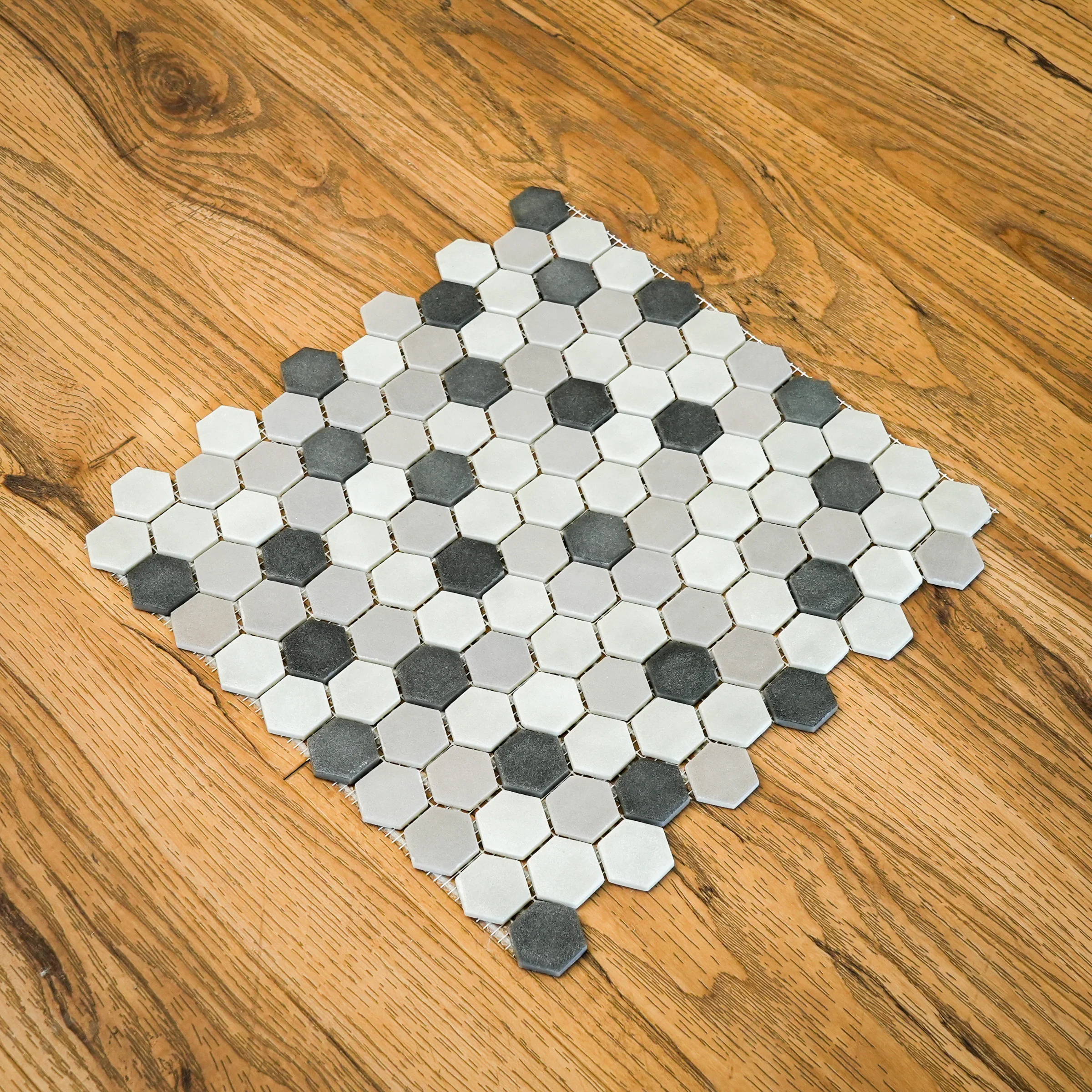 12" x 12" Onix Stoneblend Smoke Malla Mosaic Tiles – 5.63 sq. ft. (6 per box) - Image 2