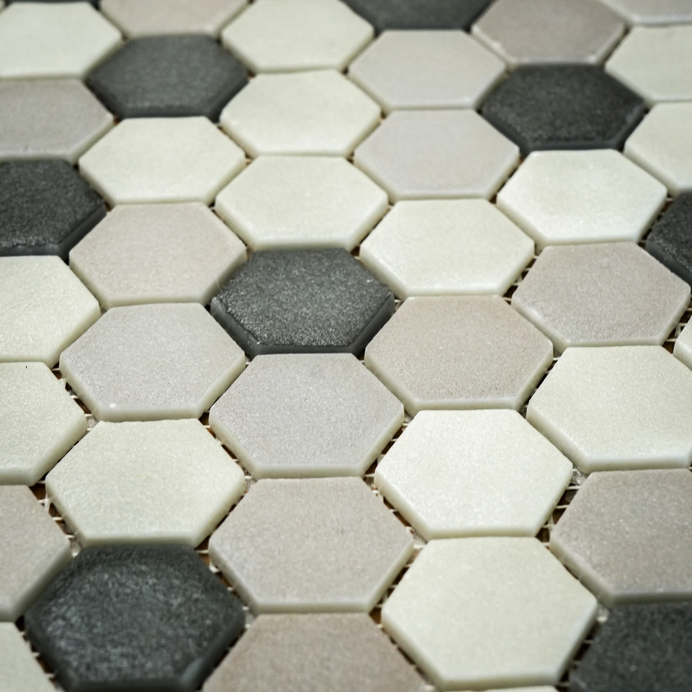 12" x 12" Onix Stoneblend Smoke Malla Mosaic Tiles – 5.63 sq. ft. (6 per box) - Image 6