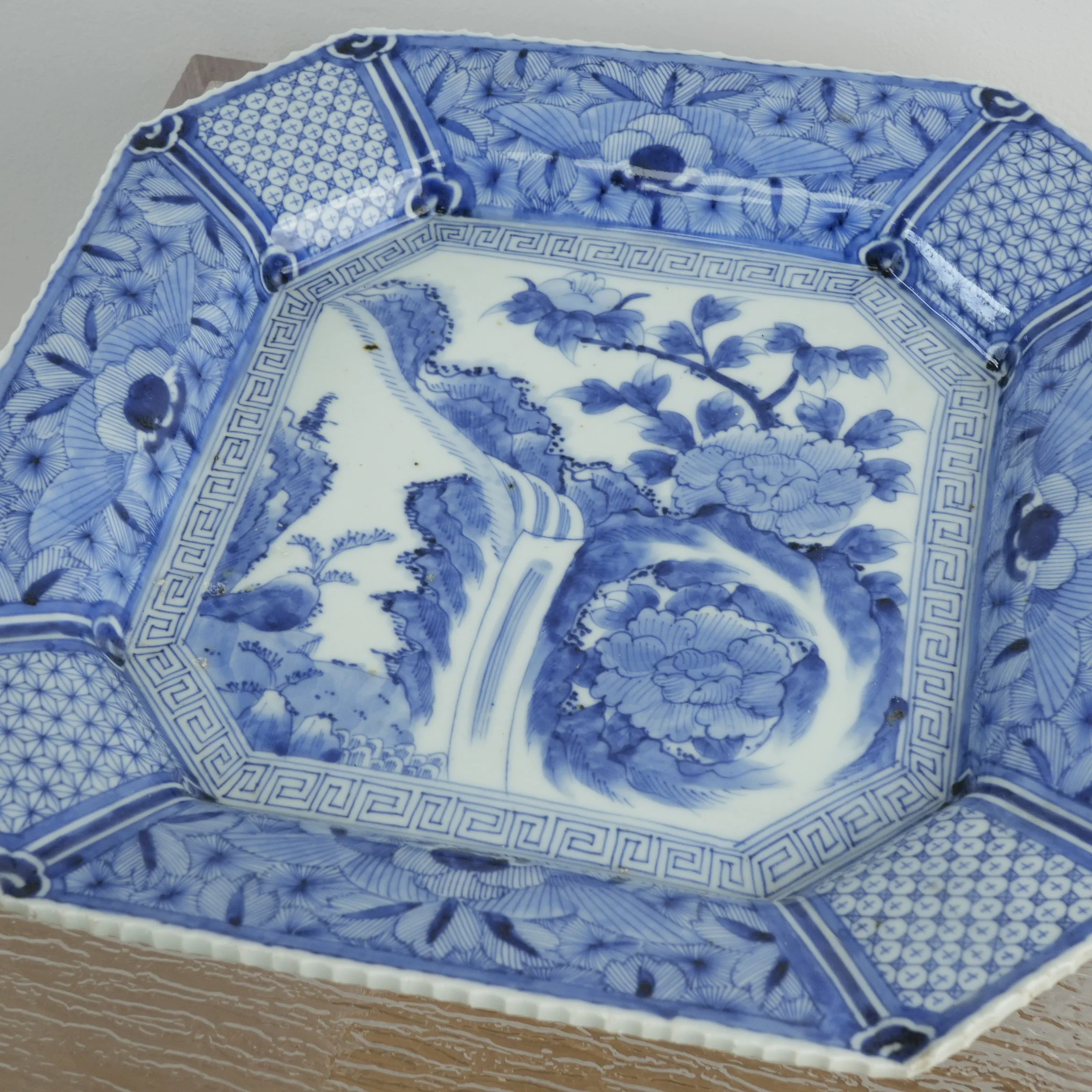 14-inch Antique Japanese Porcelain Blue and White Octagonal Plate - Image 5
