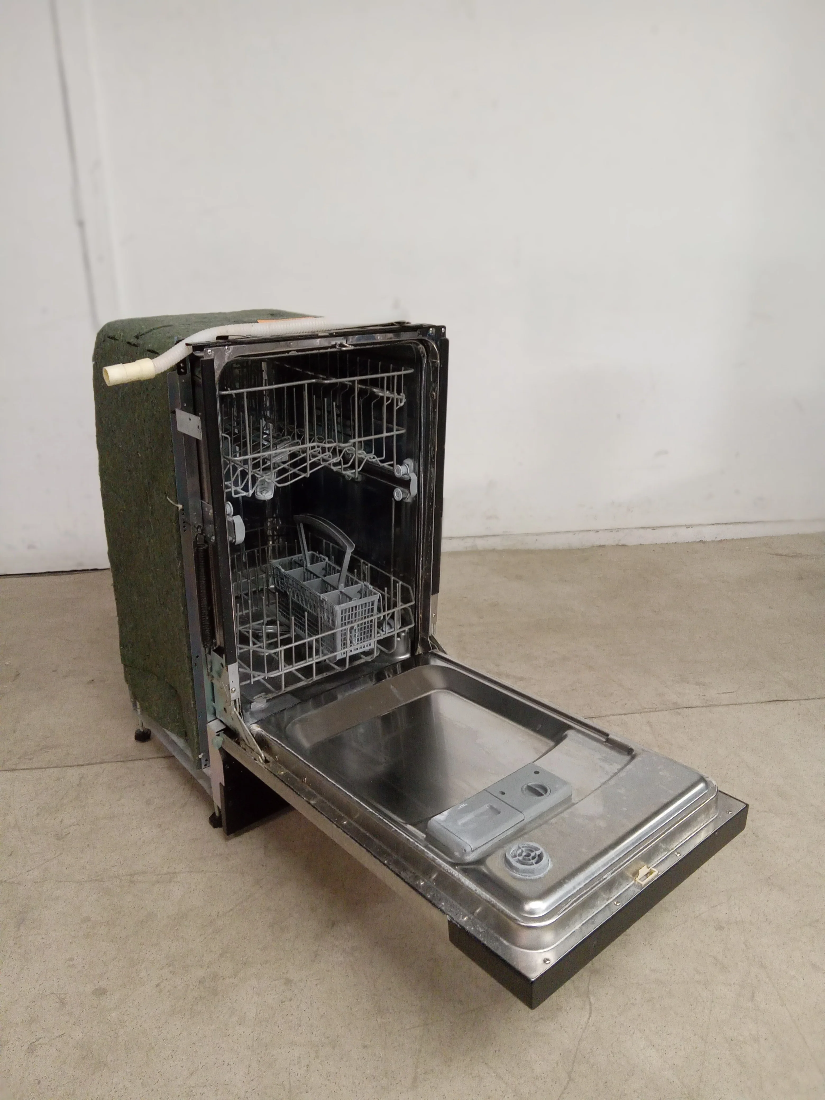 17.5" GE Mini-Dish Washer - Image 4