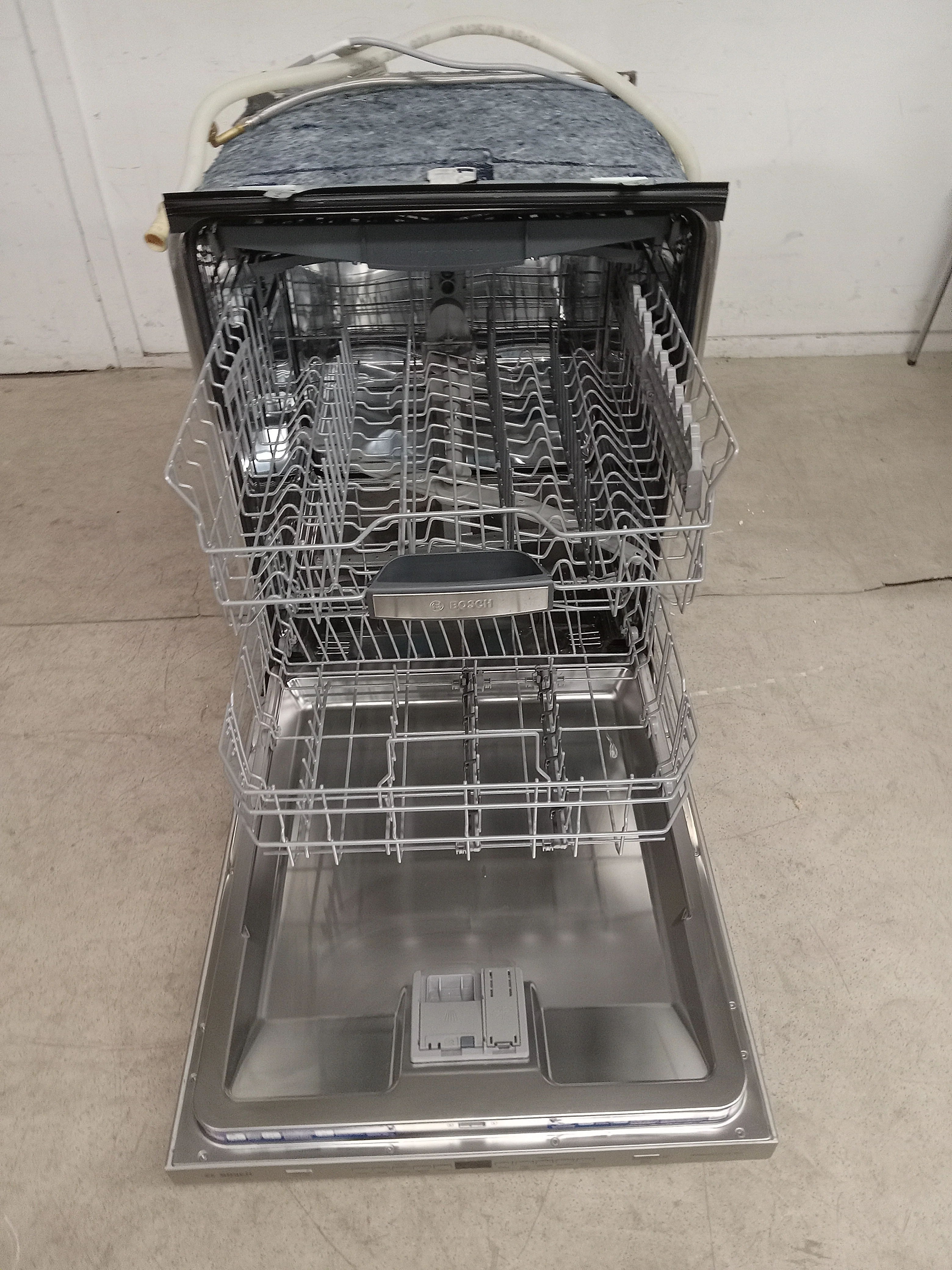 23.25"W Bosch Dishwasher - Image 2
