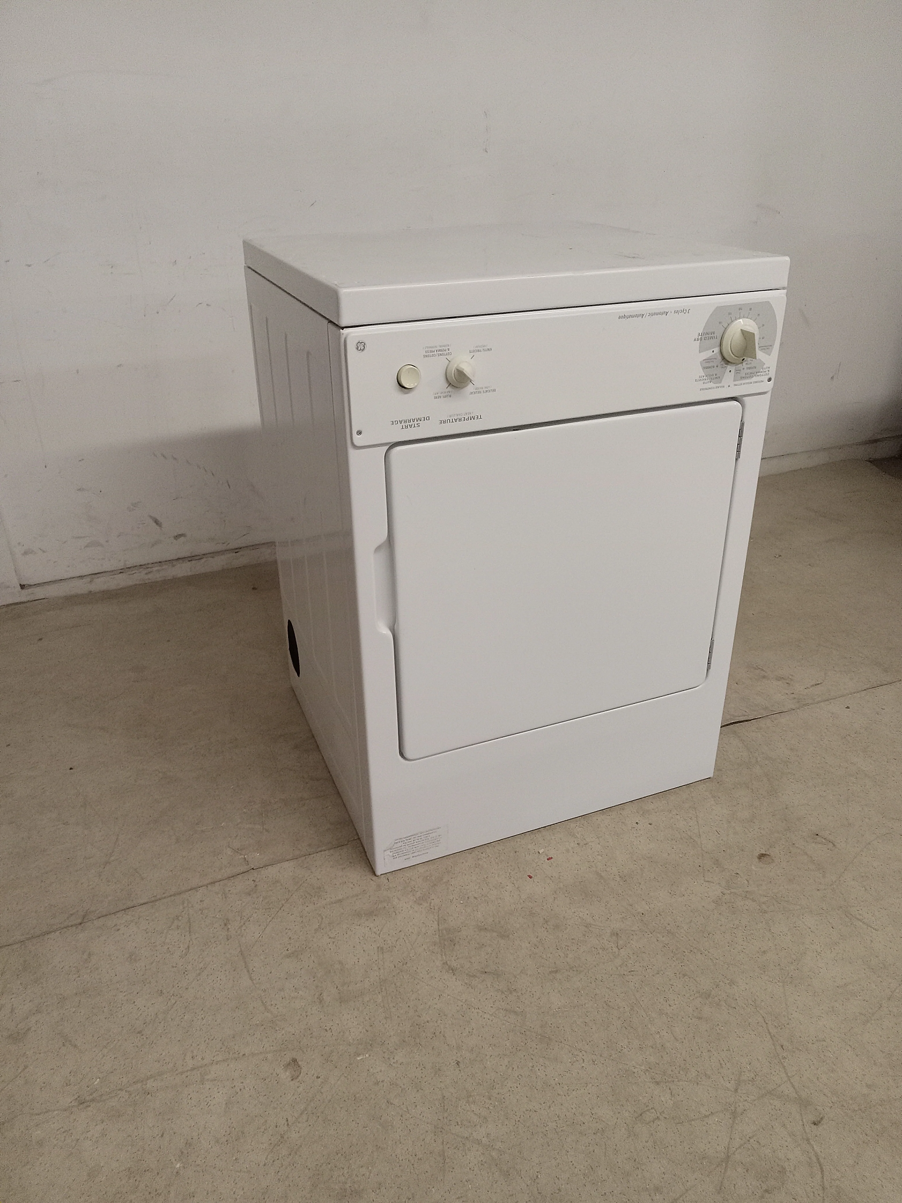 23.5"W White Stackable Clothes Dryer - Image 7