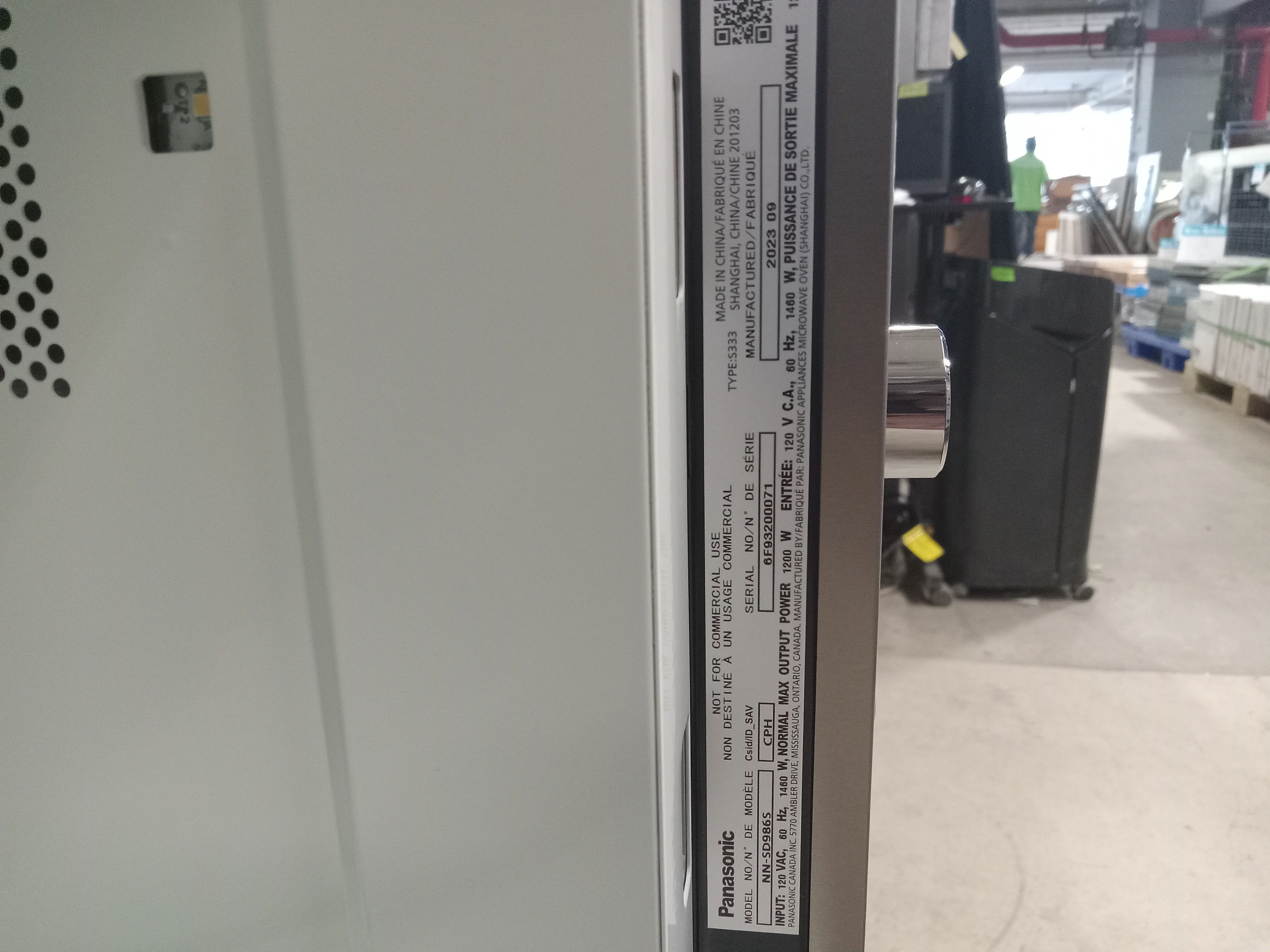 23" Panasonic Microwave Oven - Image 4