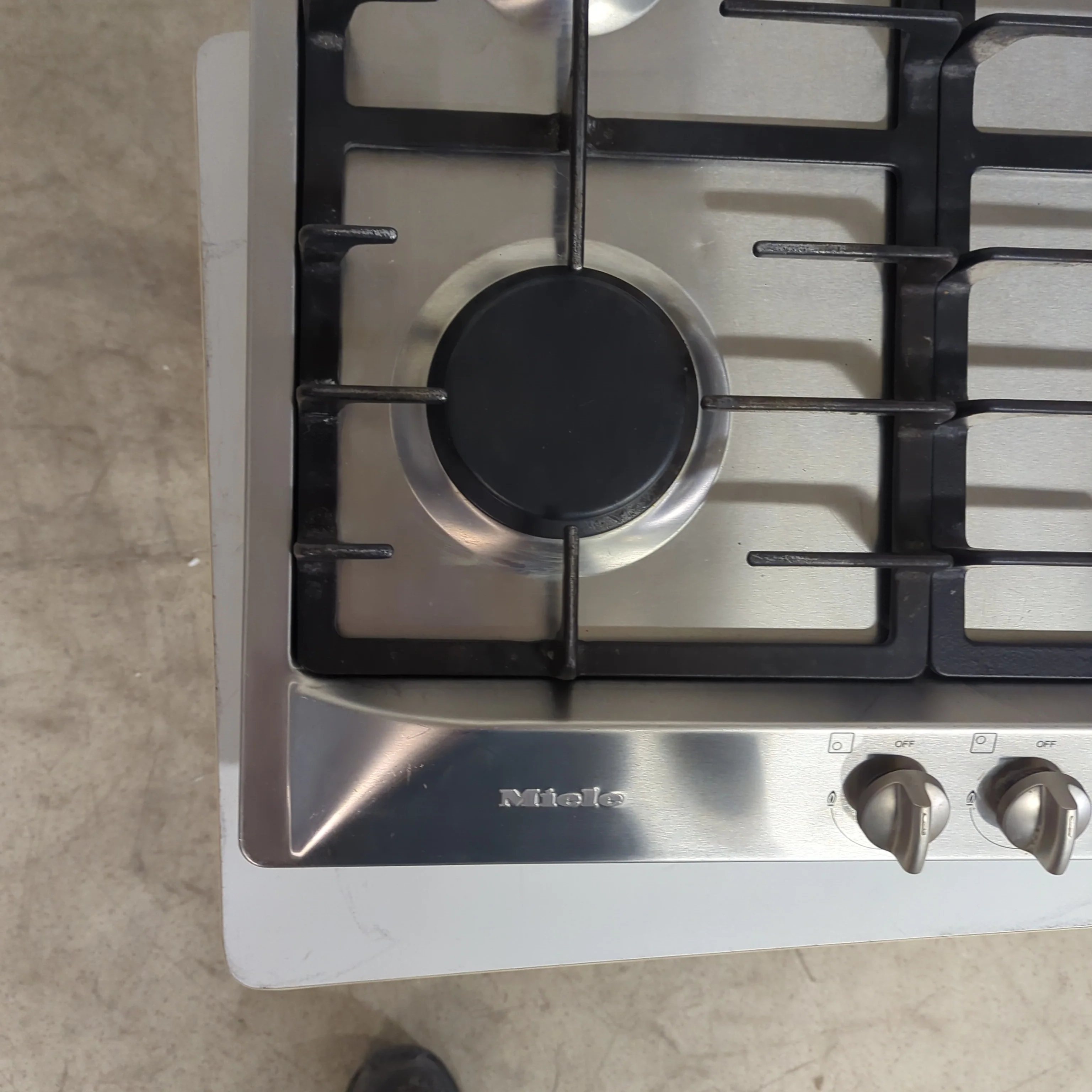 23"W Miele Gas Cooktop - Image 3
