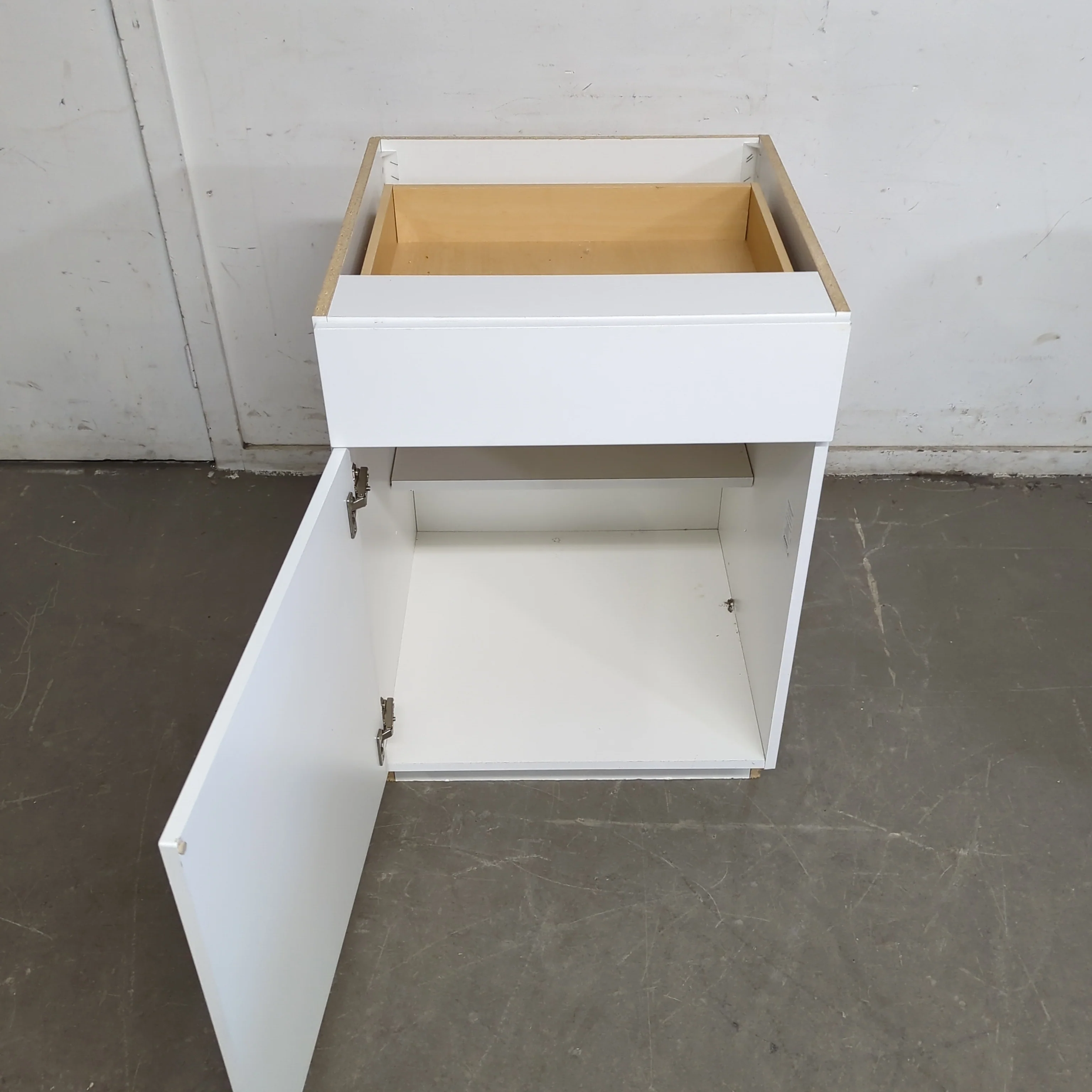 24.5"W White Kitchen Cabinet - Image 4