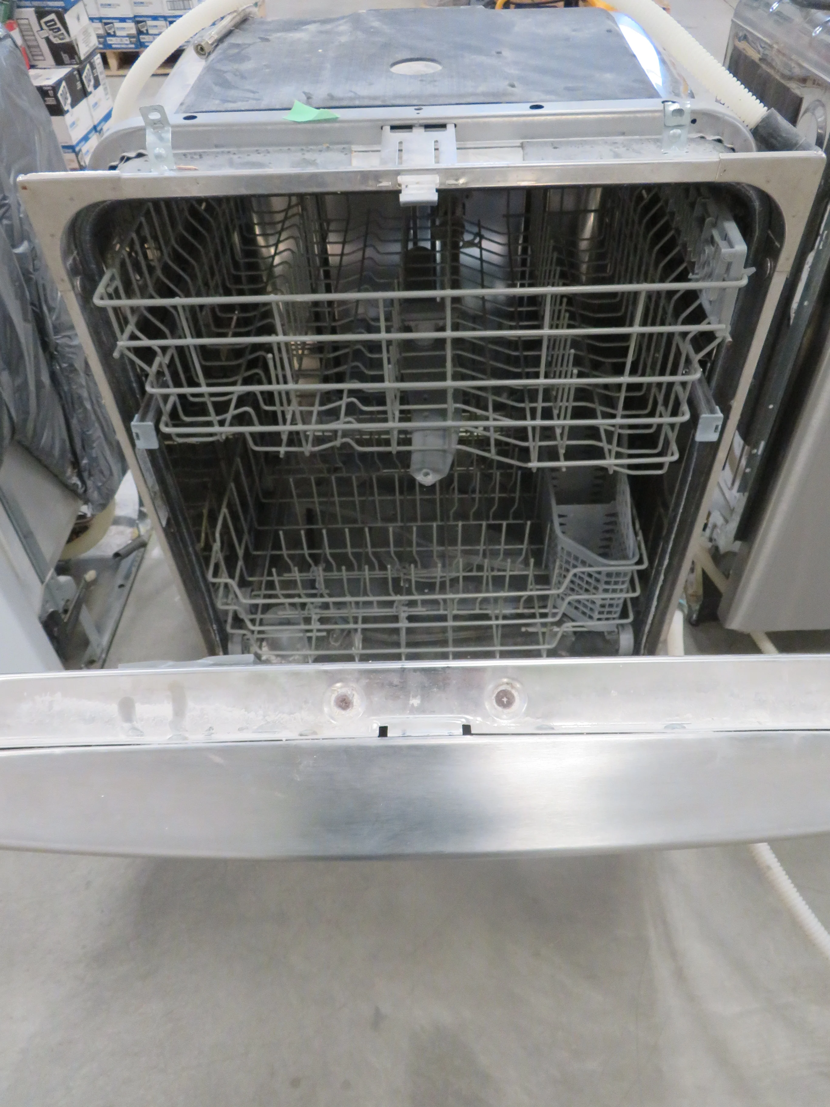 24" Dish Washer in Stainless - Image 2