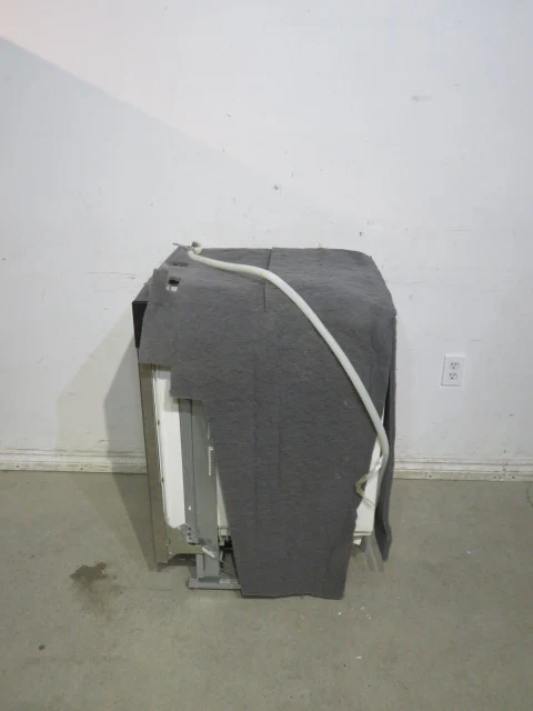 24" General Electric Stainless Steel Dishwasher - Image 3