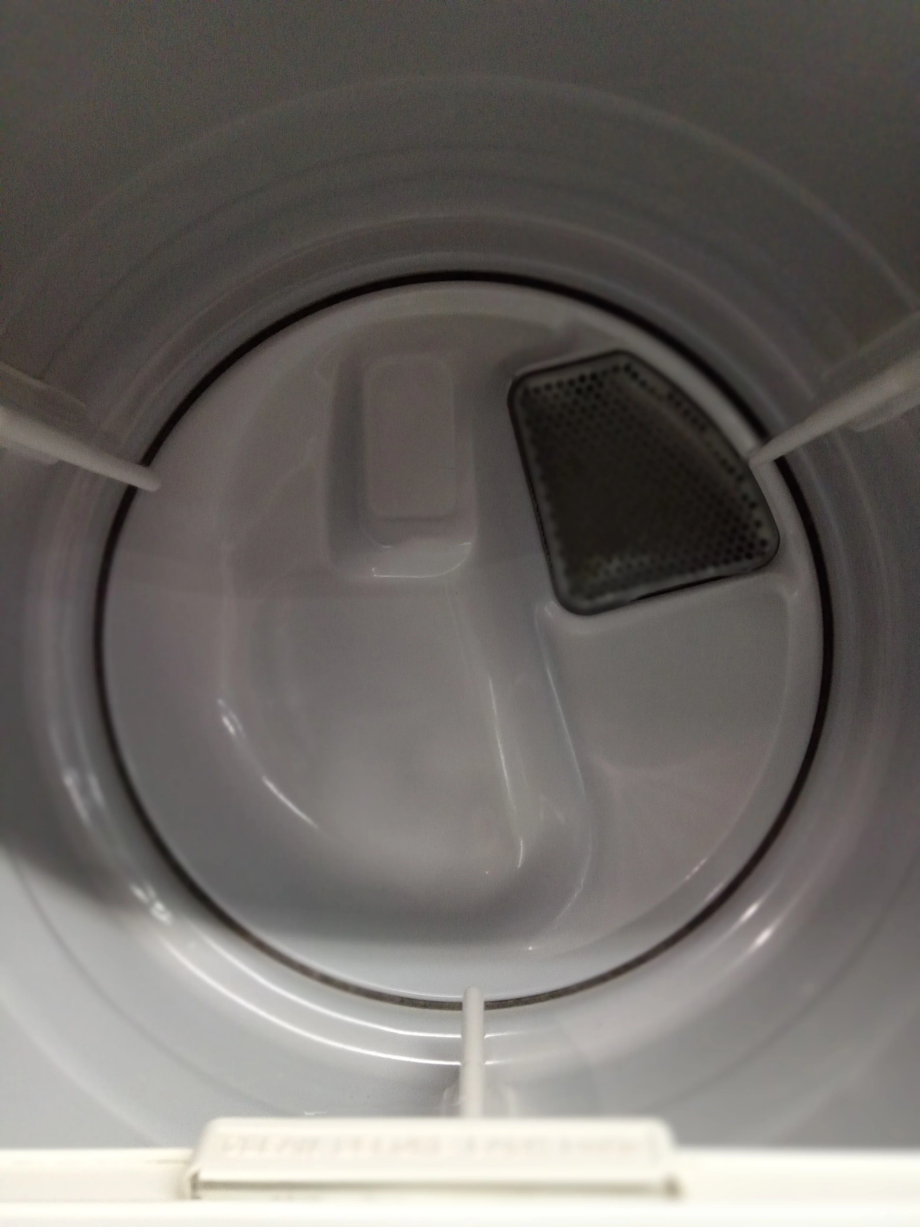 27.5" W Whirlpool Washer and Dryer Combo - Image 5