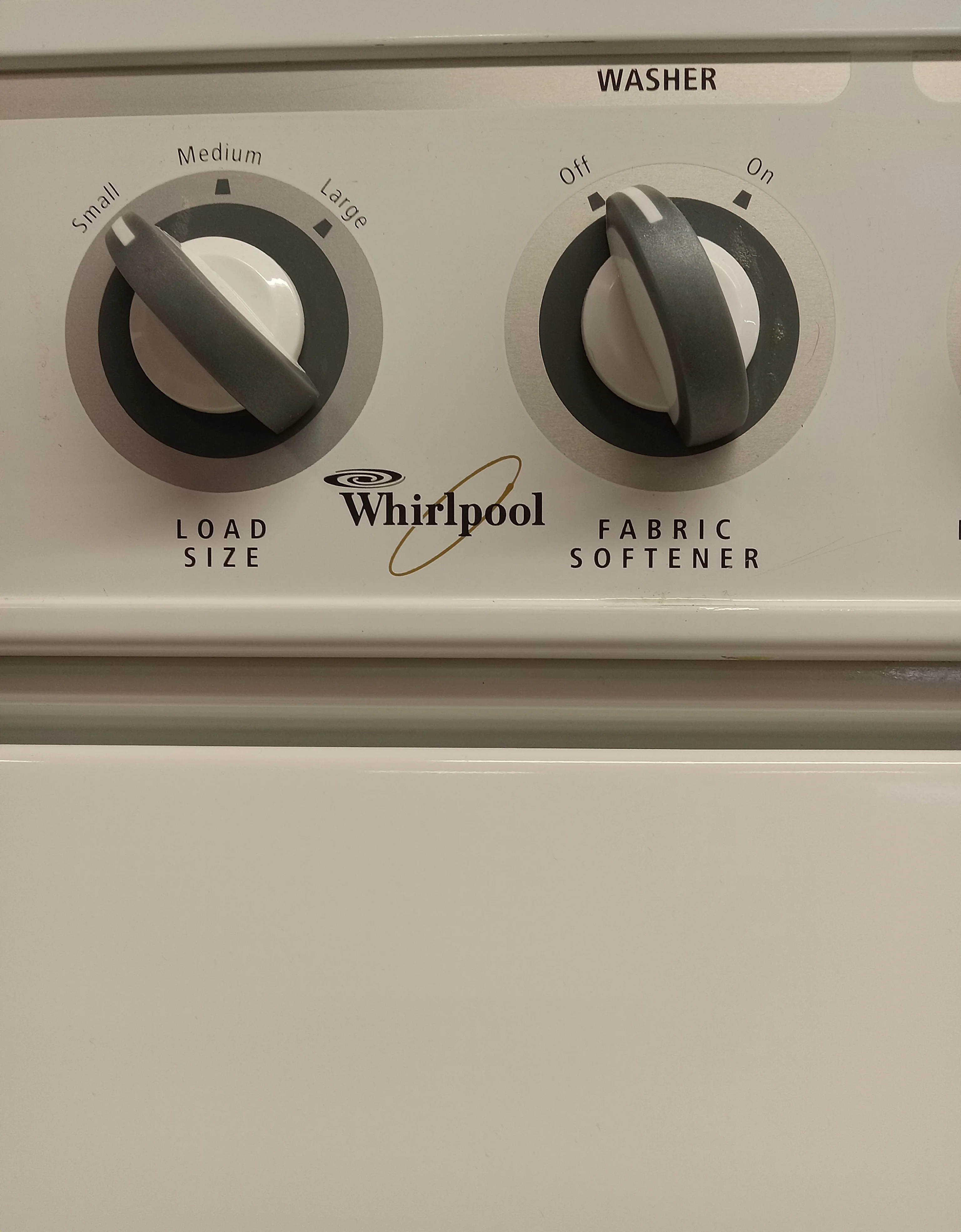 27.5" W Whirlpool Washer and Dryer Combo - Image 8