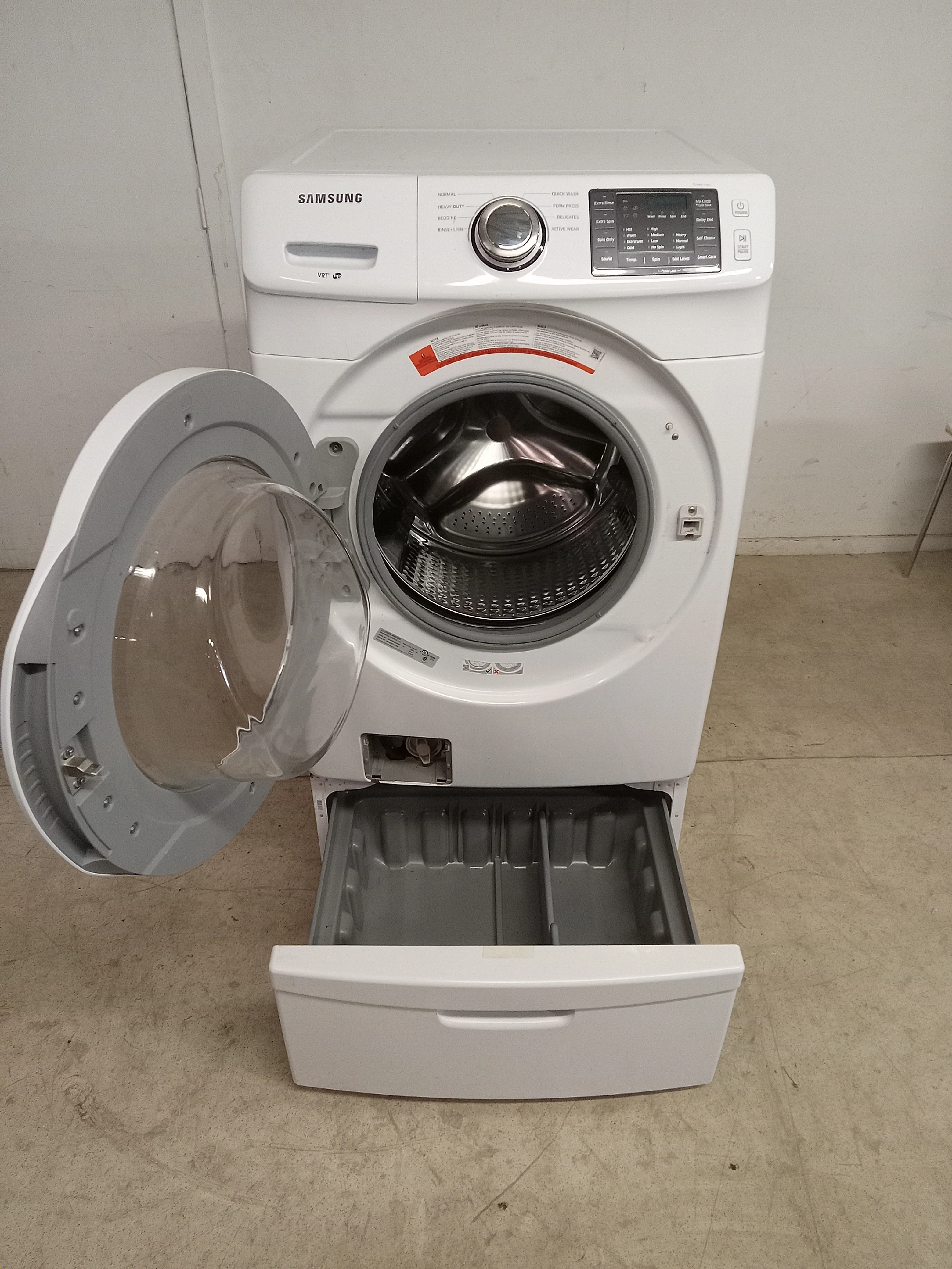 27"W Samsung Washing Machine - Image 2