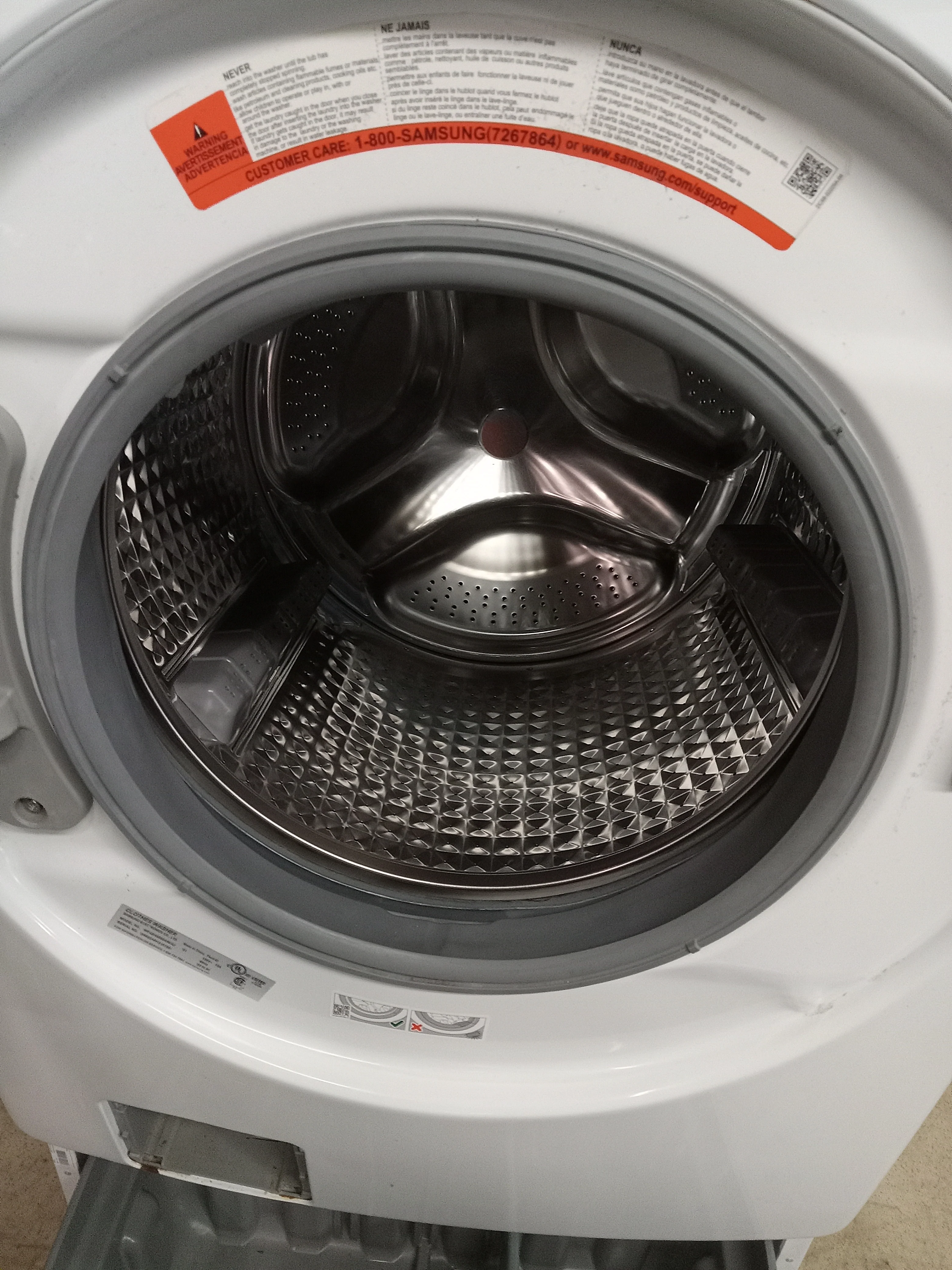 27"W Samsung Washing Machine - Image 3