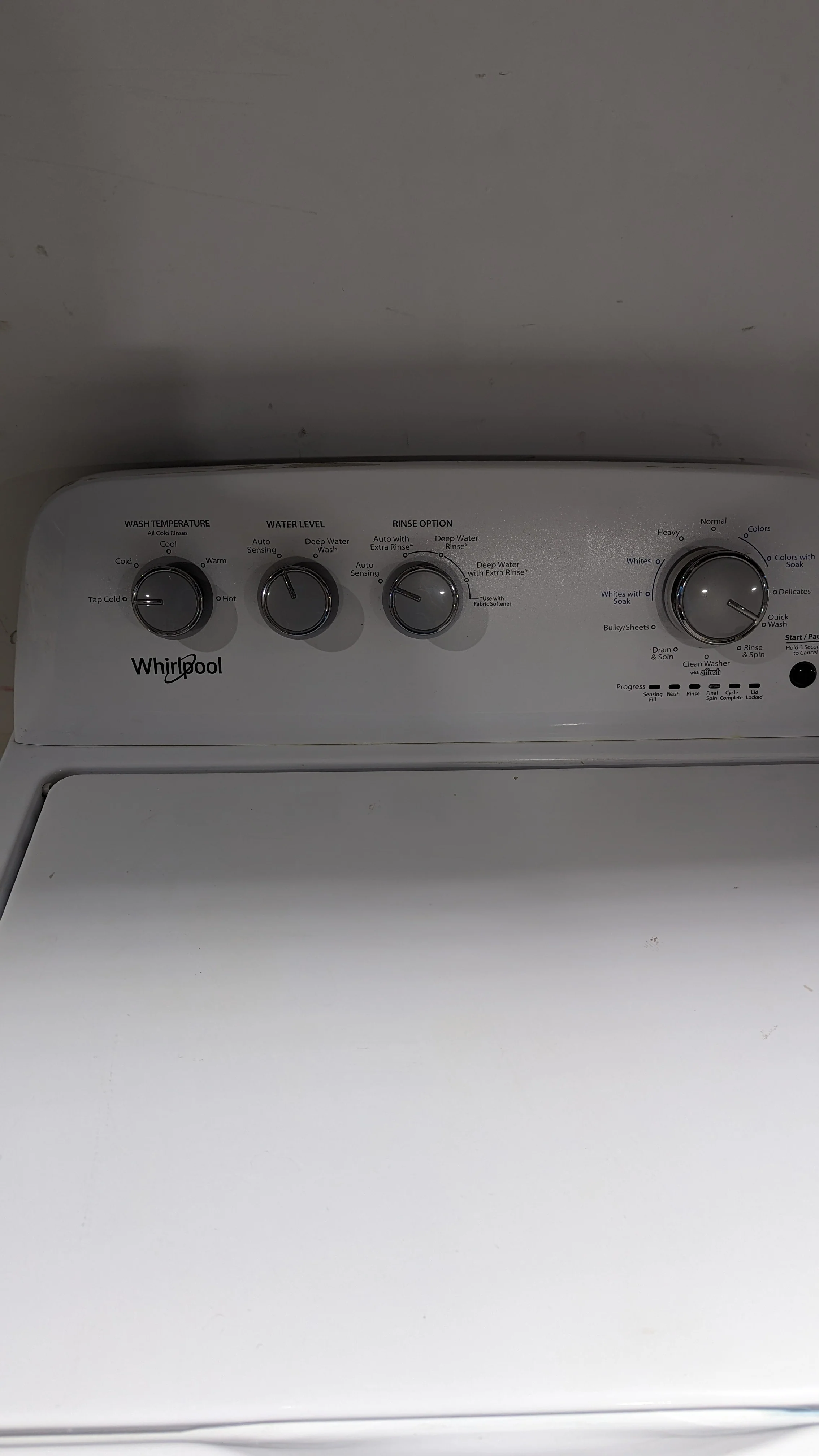 27"W Whirlpool Top-Loading Washing Machine - Image 2