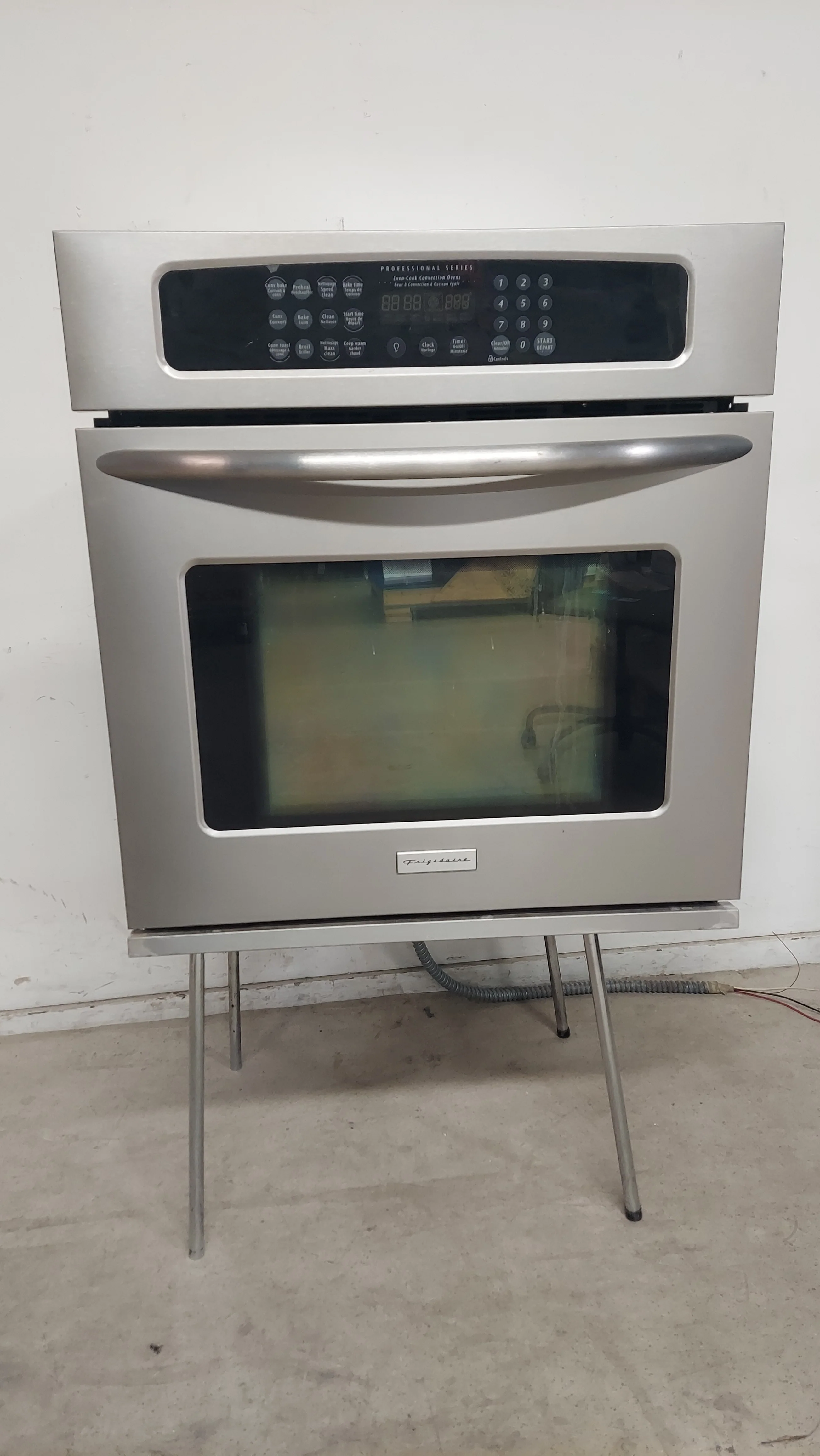 28.5" Frigidaire Wall Oven Professional Series