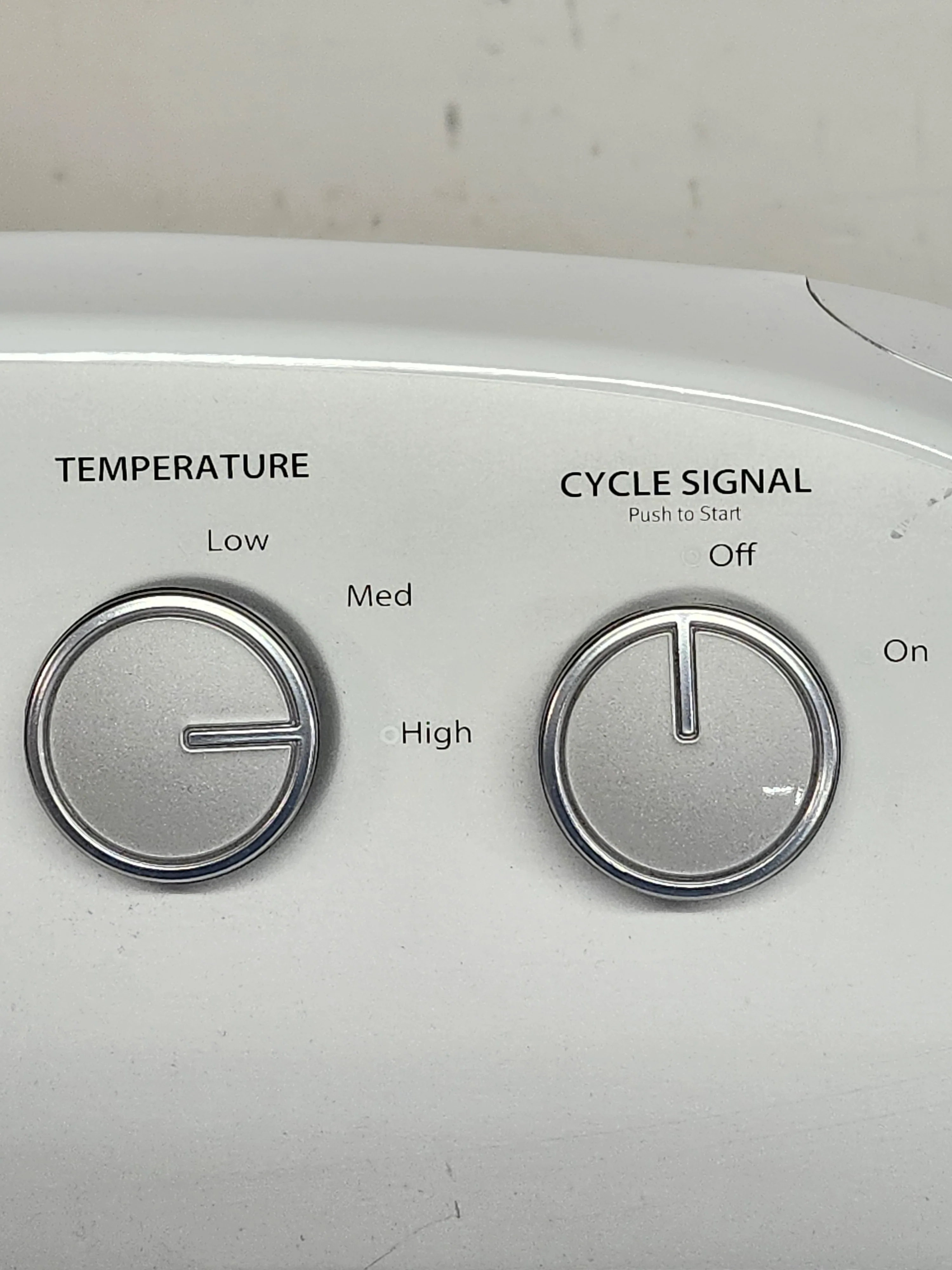 29.5"W Whirlpool Electric Dryer - Image 8