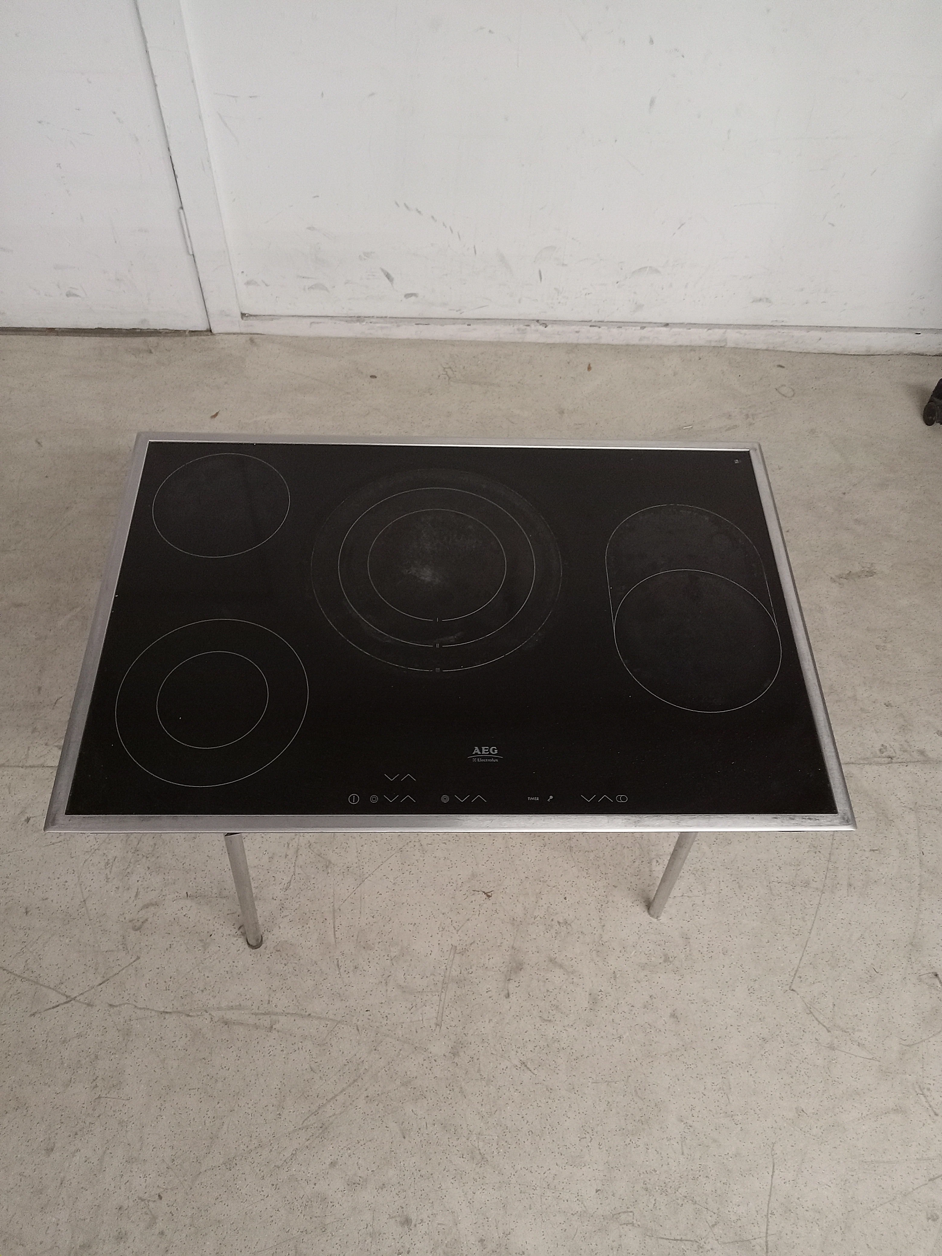 30" AEG Ceramic Electric Cooktop