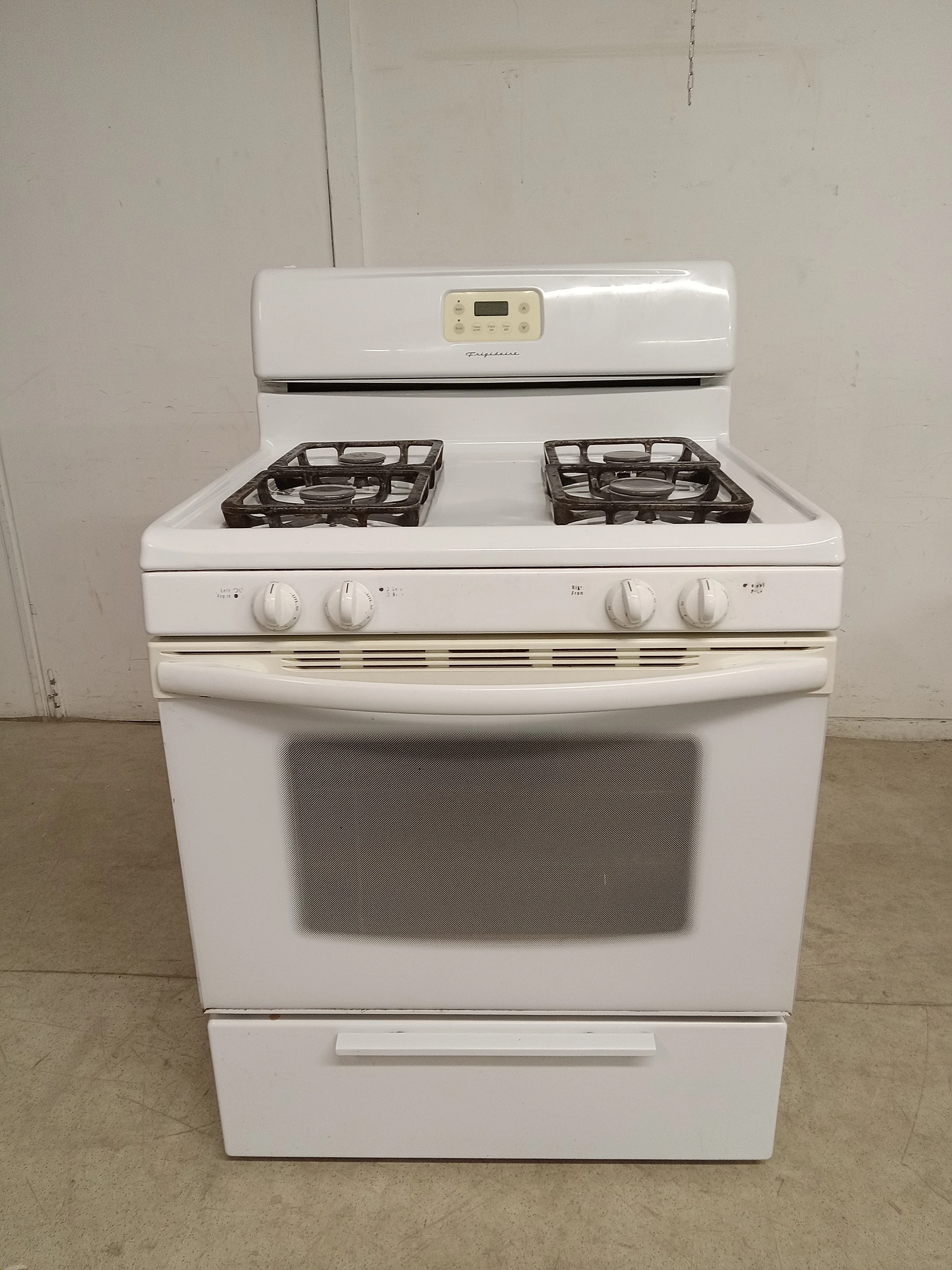 30"W Frigidaire Gas Stove