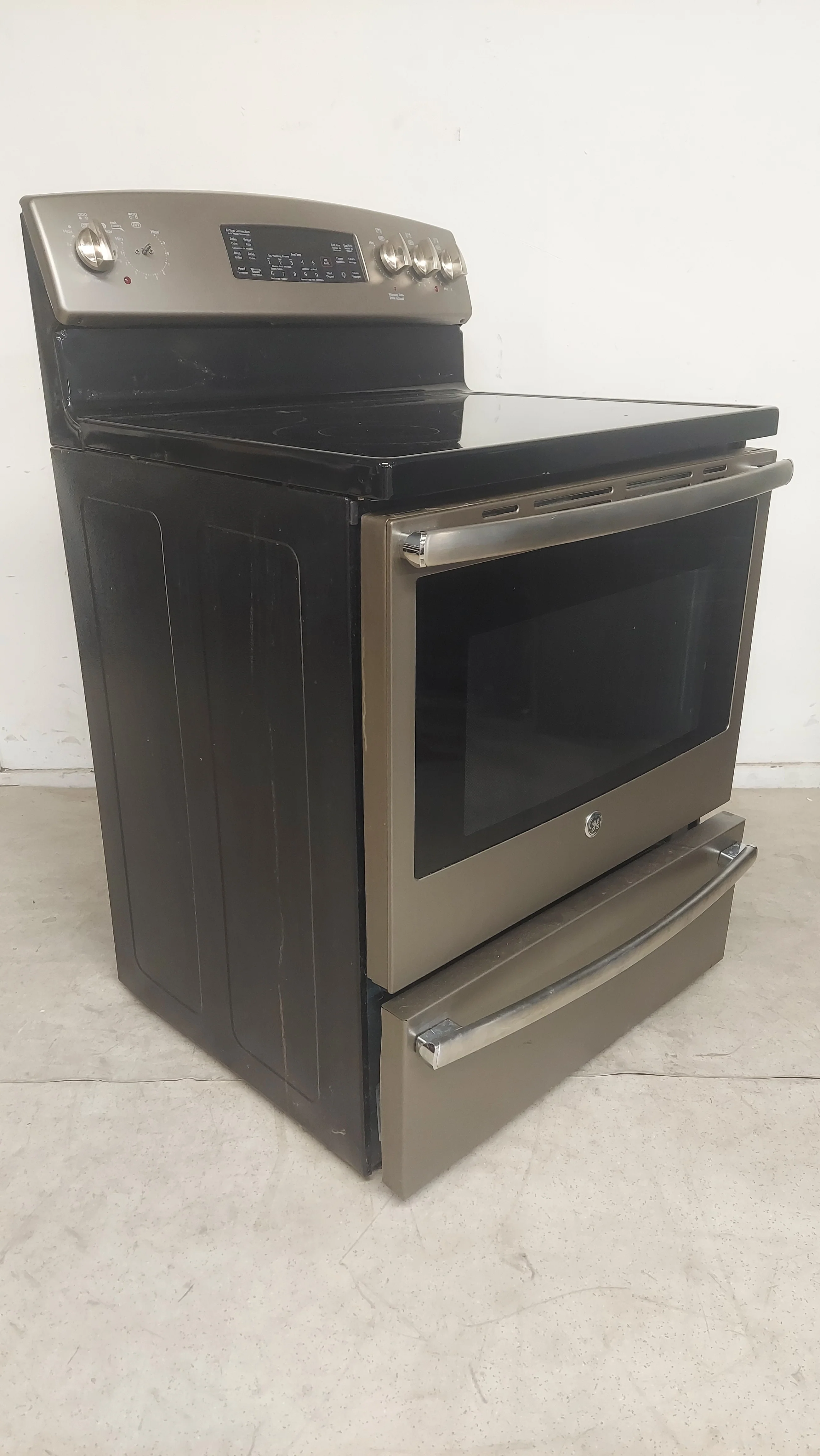 30"W GE Electric Stove - Image 11