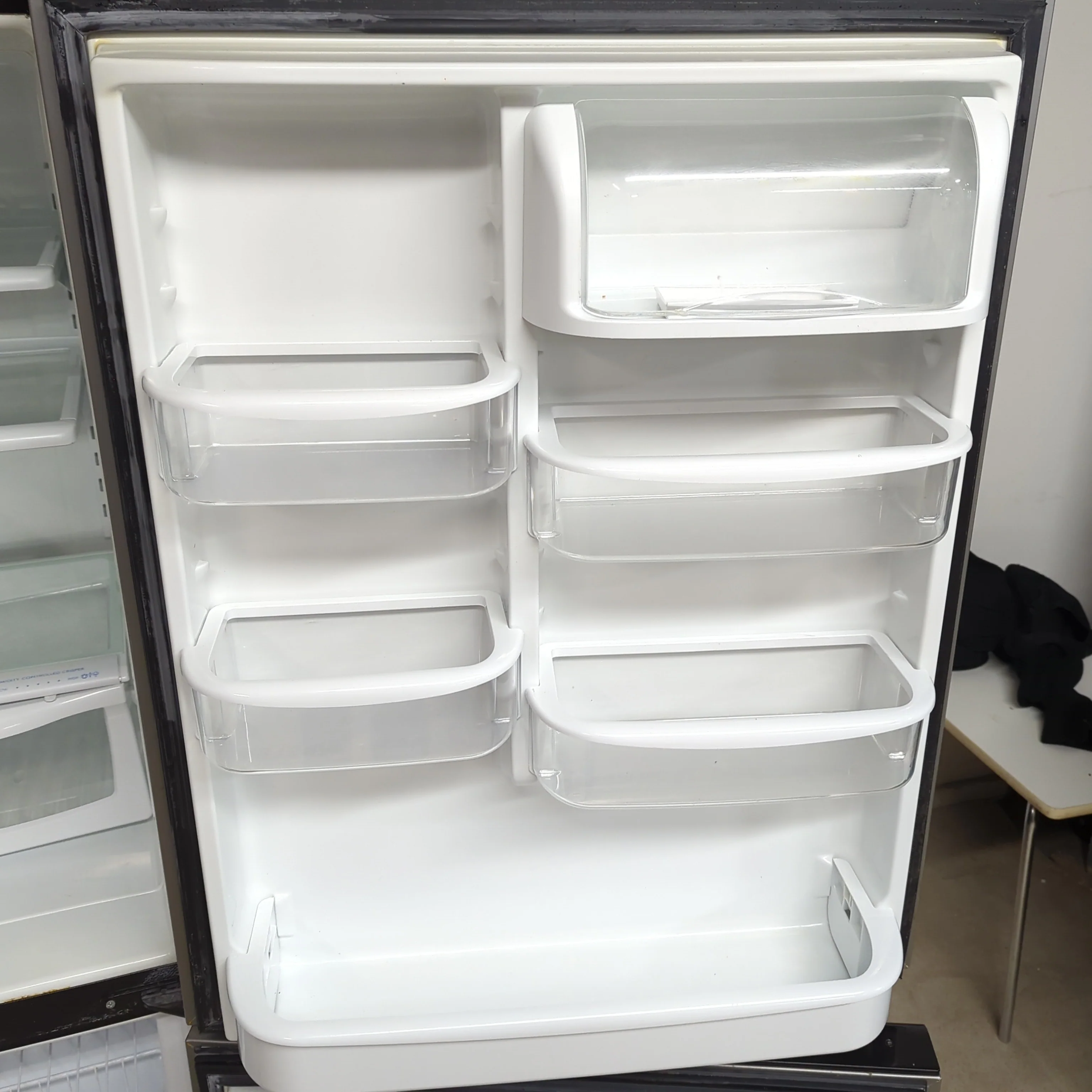 30"W Kenmore Fridge - Image 3