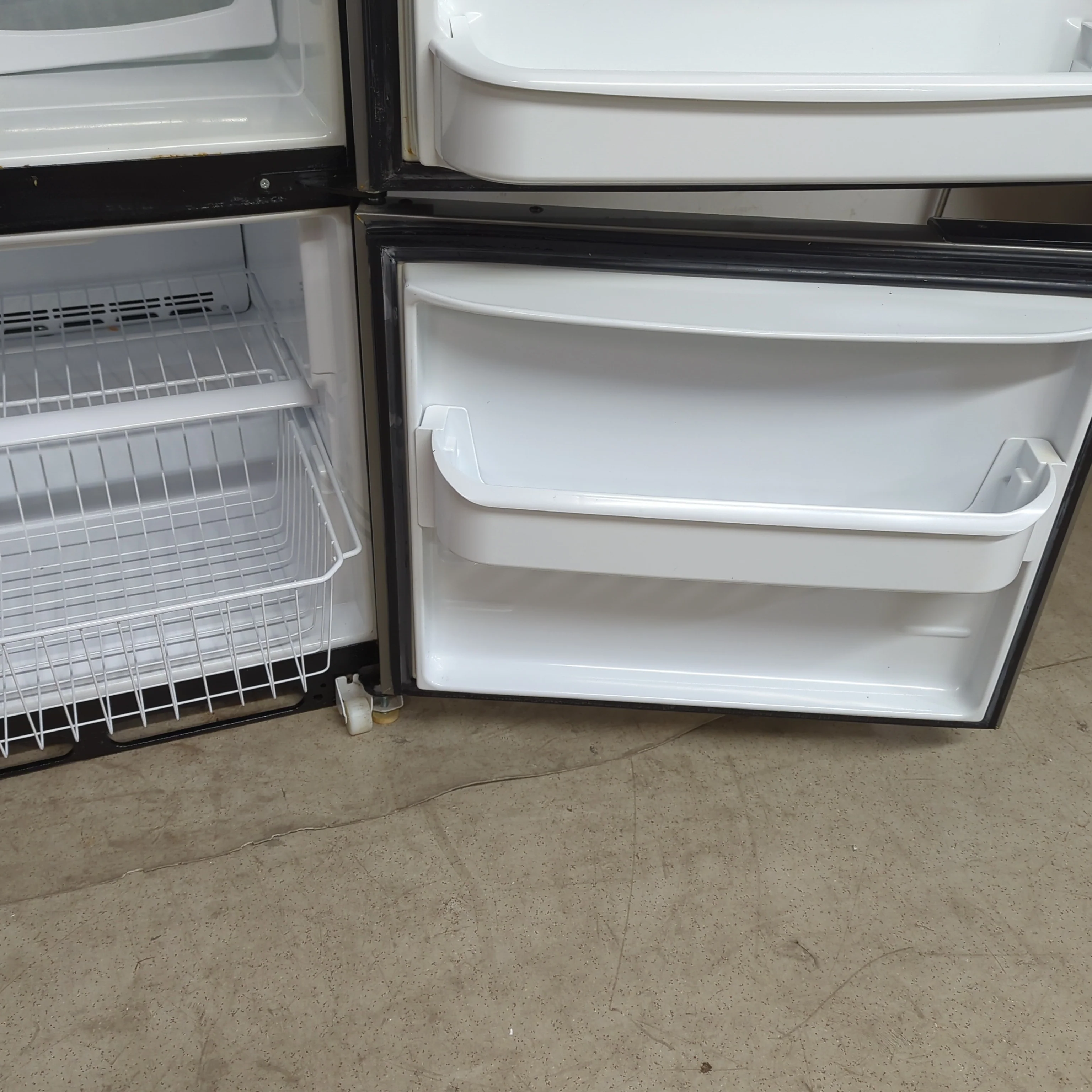 30"W Kenmore Fridge - Image 6