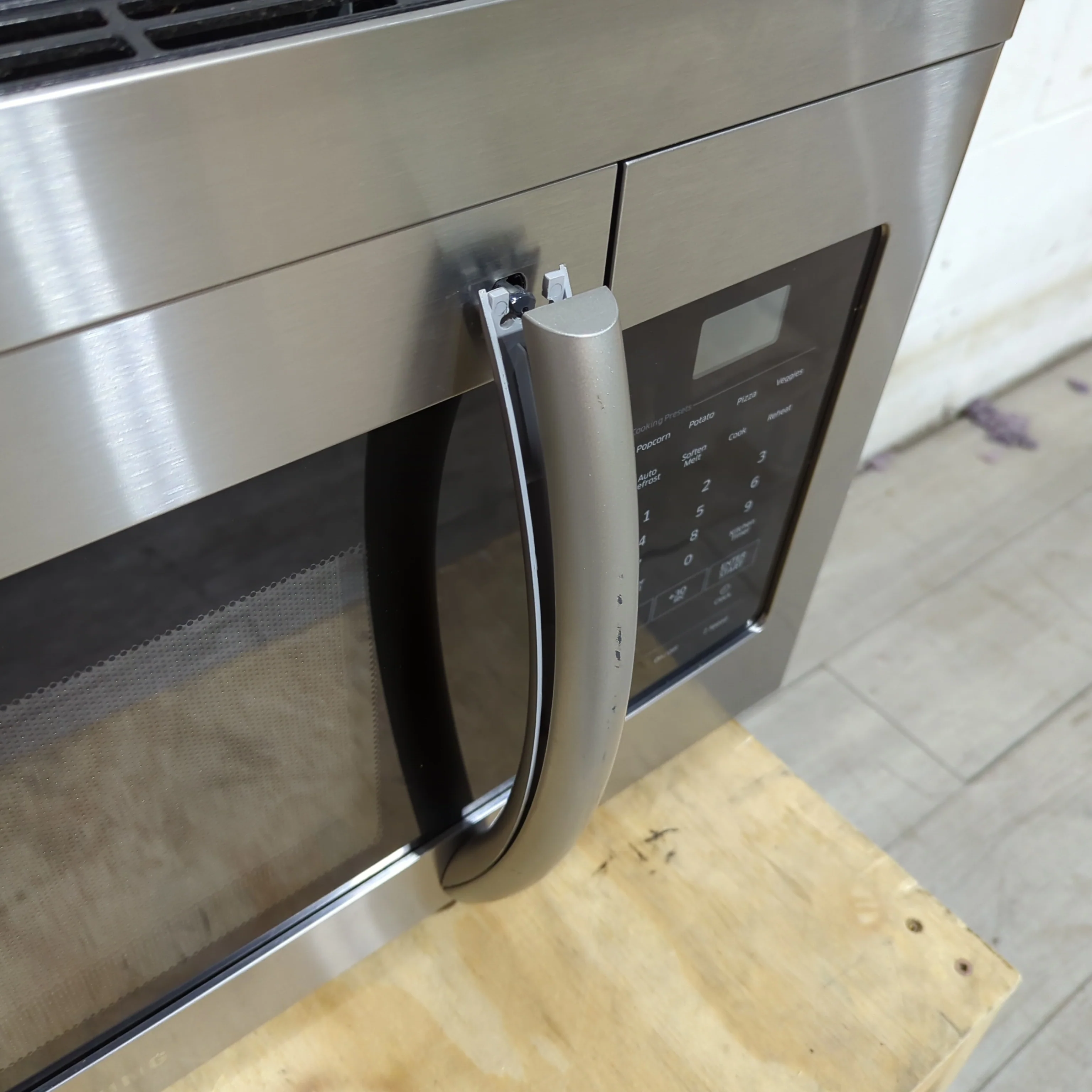 30"W Stainless Steel Over the Range Microwave - Image 3