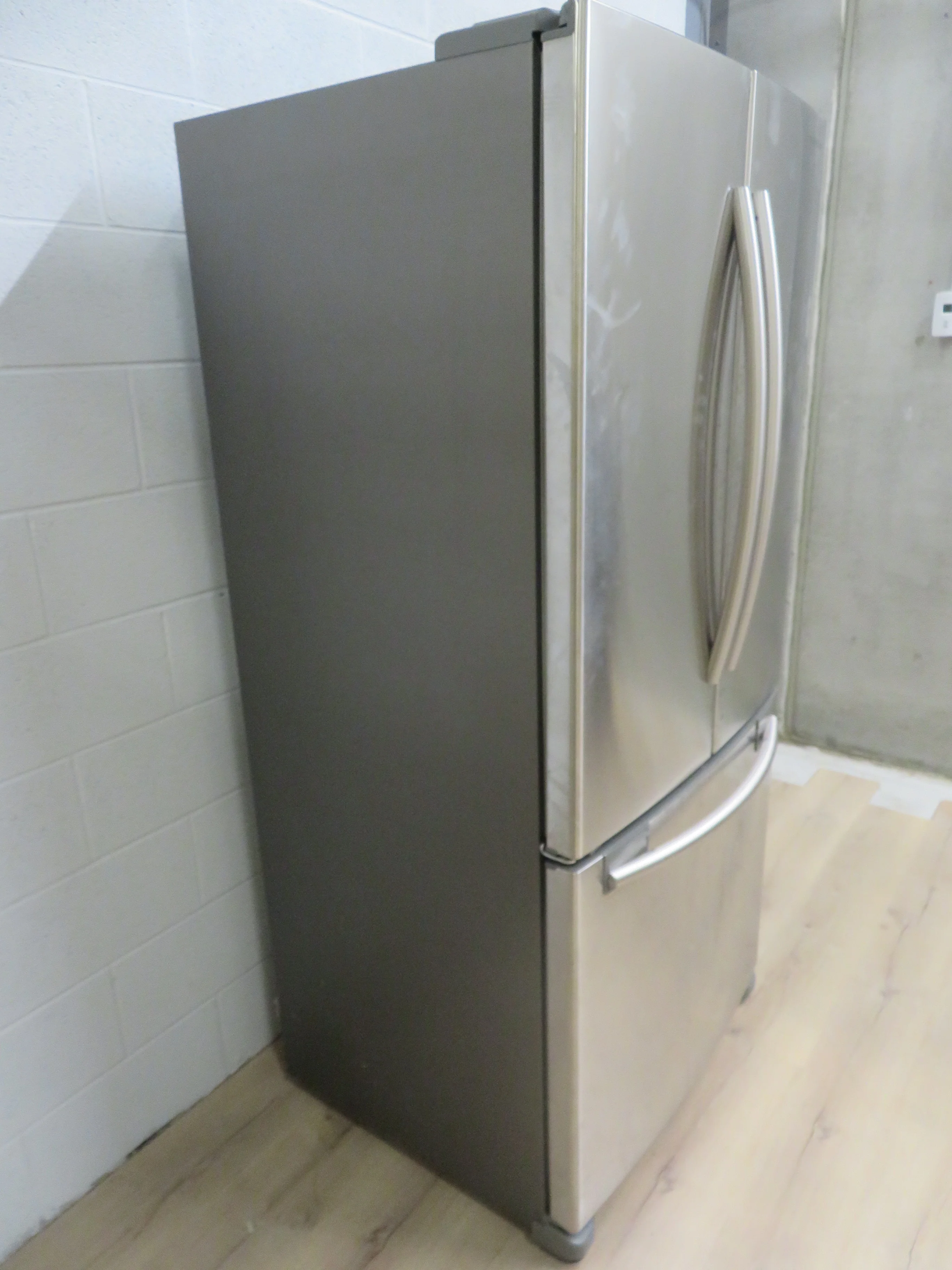 32" French Door Fridge Freezer in Stainless Steel - Image 6