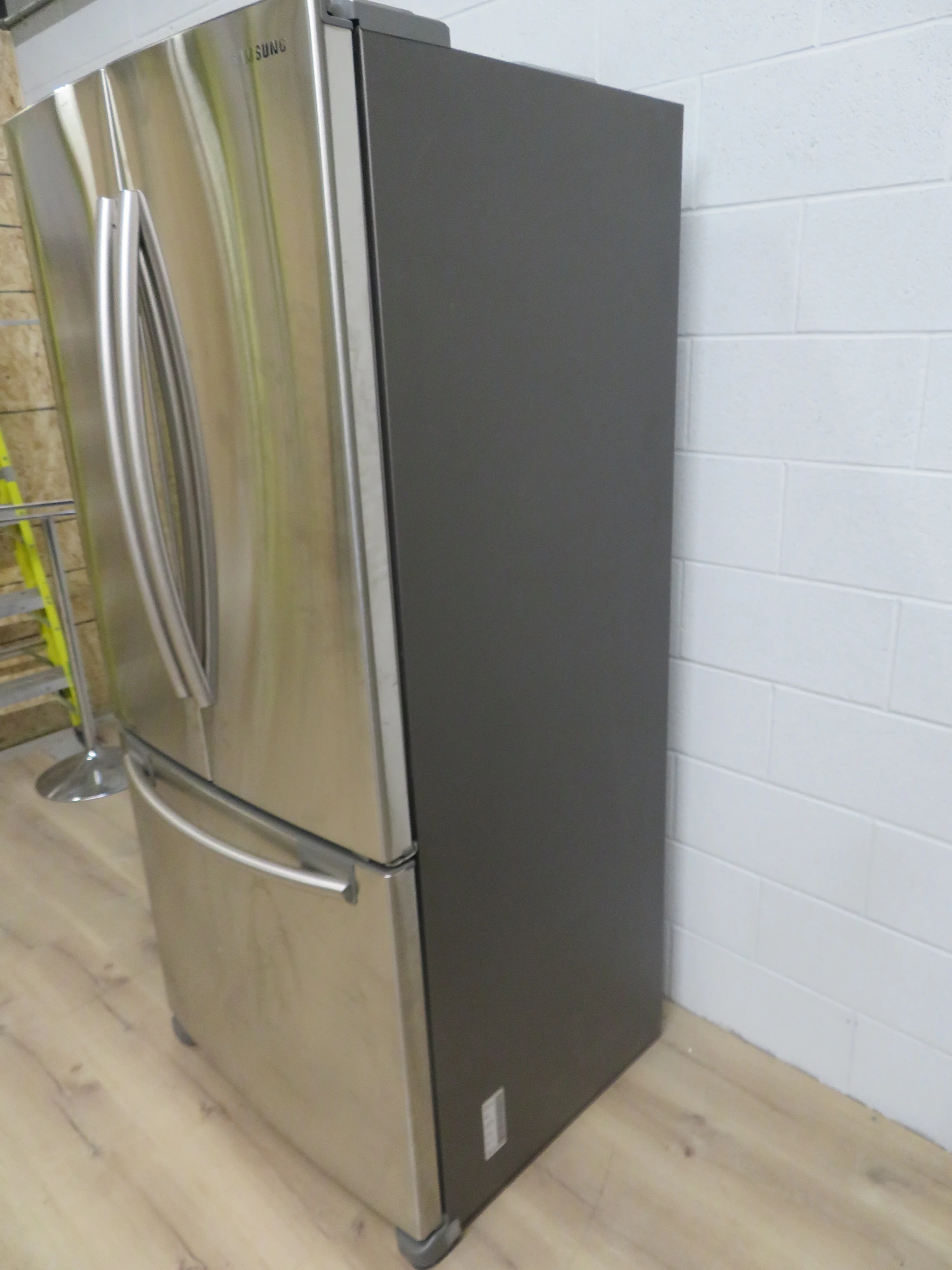 32" French Door Fridge Freezer in Stainless Steel - Image 8