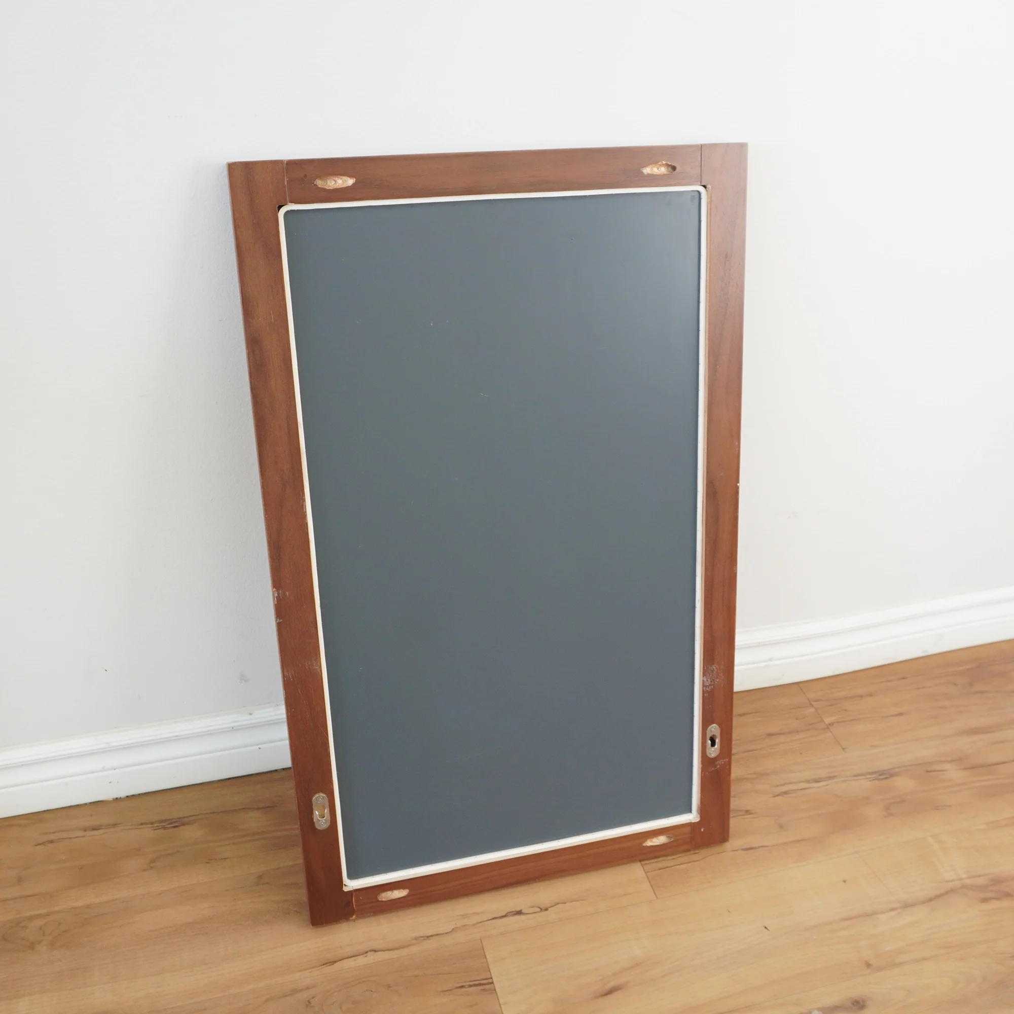 32-inch H Wooden Frame Wall-Hung Mirror - Image 3