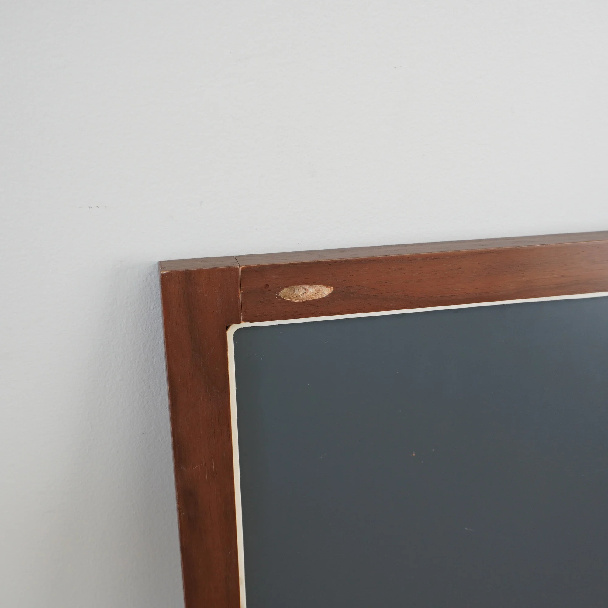 32-inch H Wooden Frame Wall-Hung Mirror - Image 5