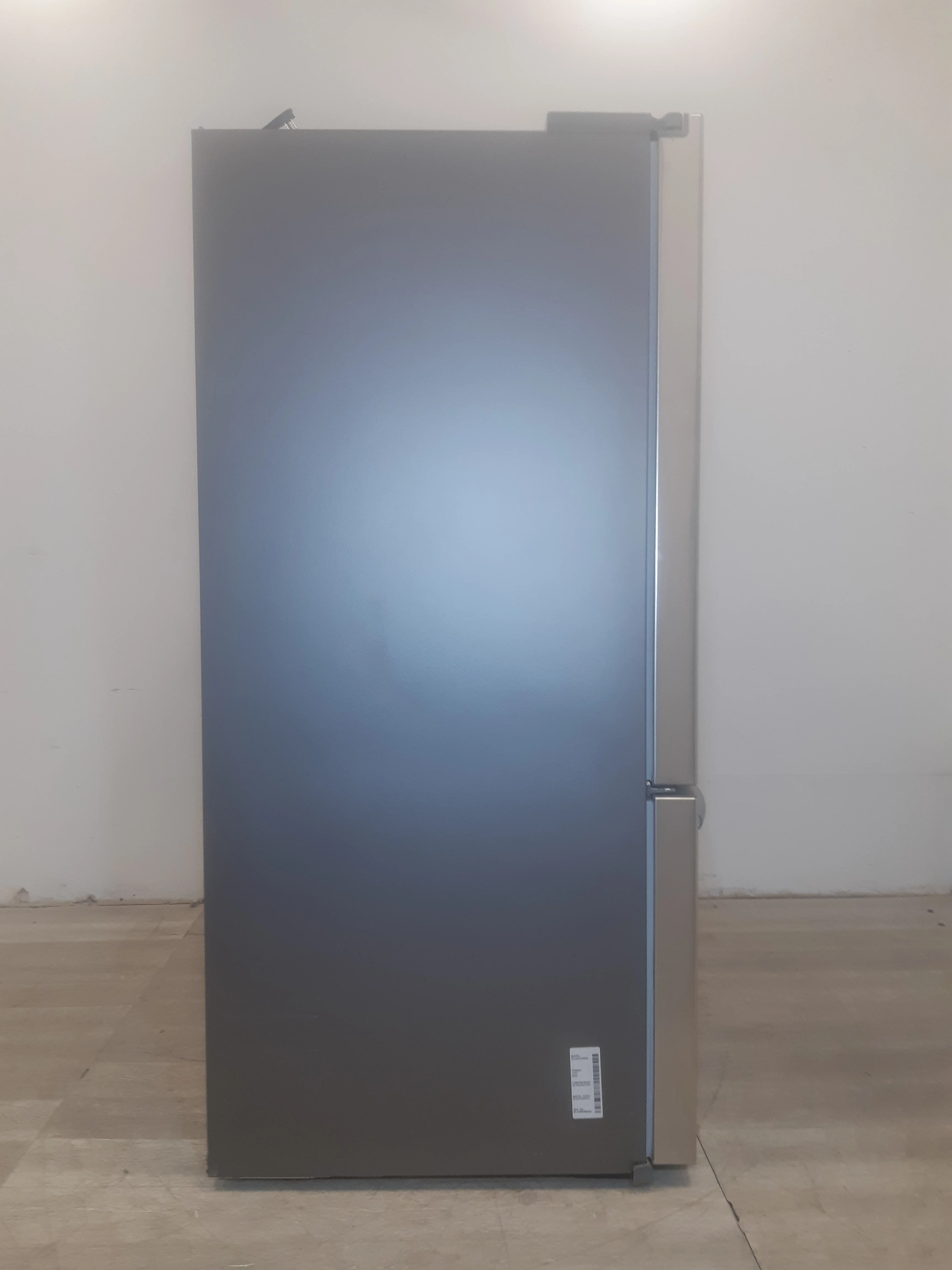 36" Samsung Stainless Stain Electric Refrigerator - Image 6