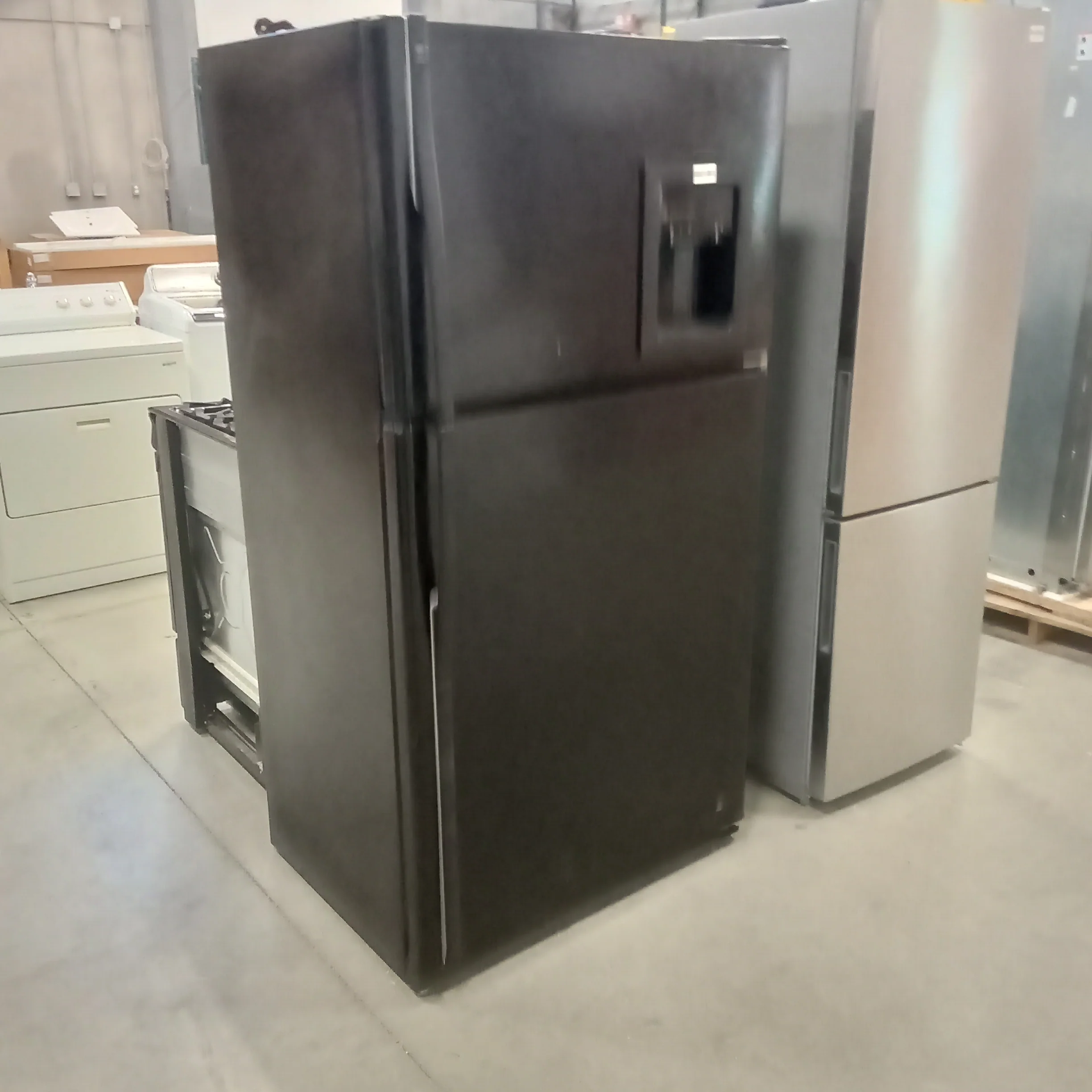 36"W Fridge Freezer with Water Dispenser in Black - Image 3