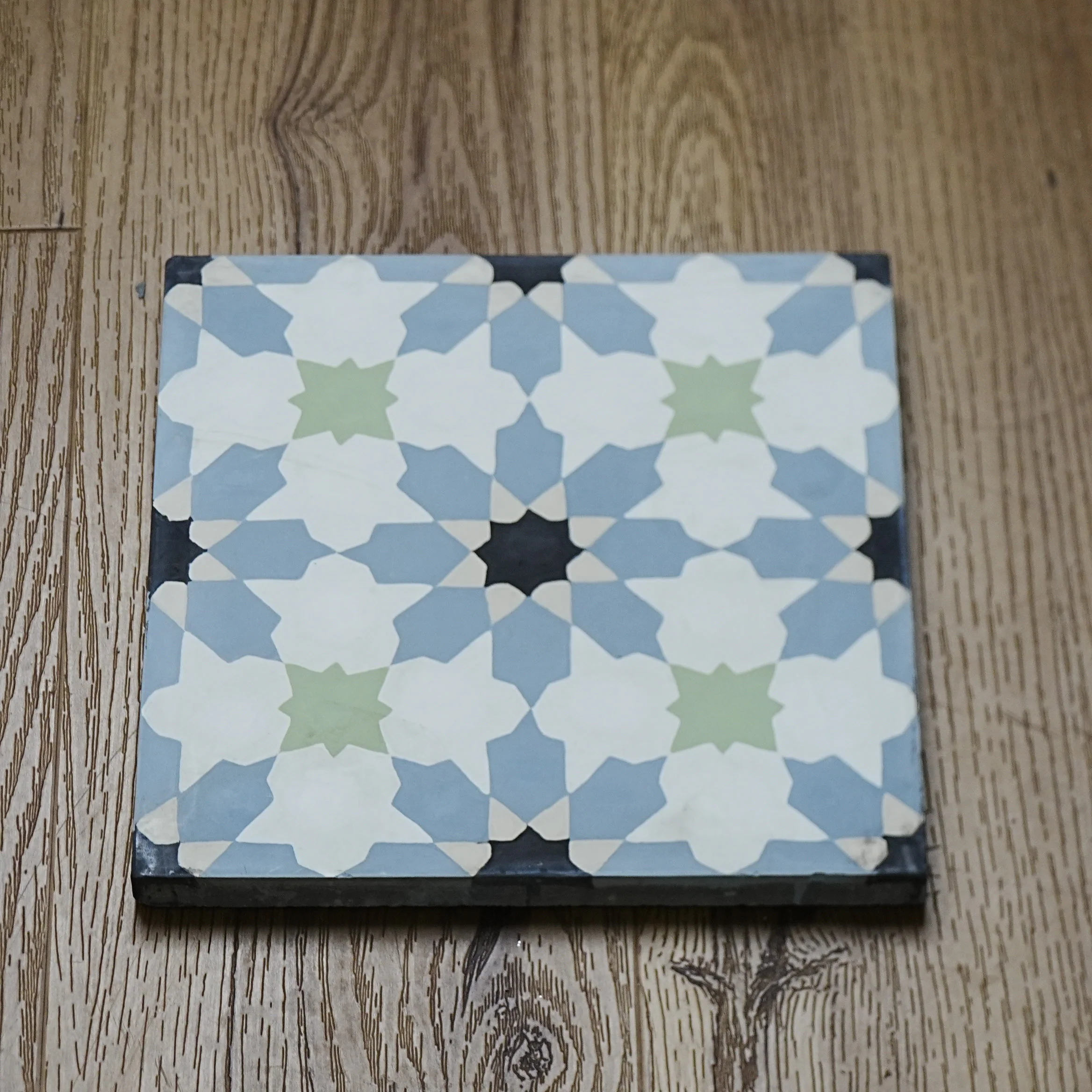 8x8-Inch Moorish Cement Tile, Star Motif – 13 pcs box covers 5.78 sq ft - Image 8