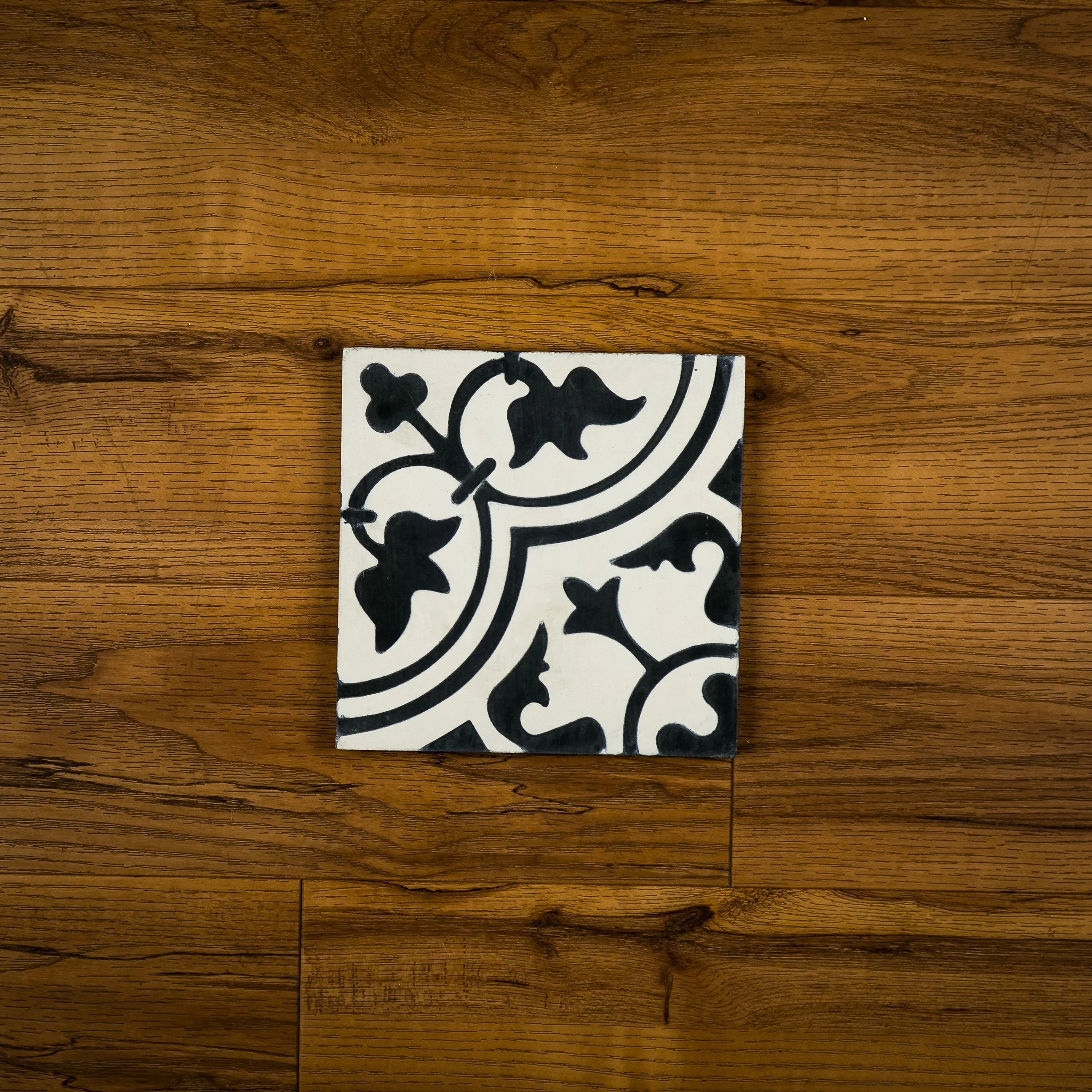 8" x 8" Patterned C-48 White/Black Stone Tiles  7 sq. ft. (16 per box) - Image 8