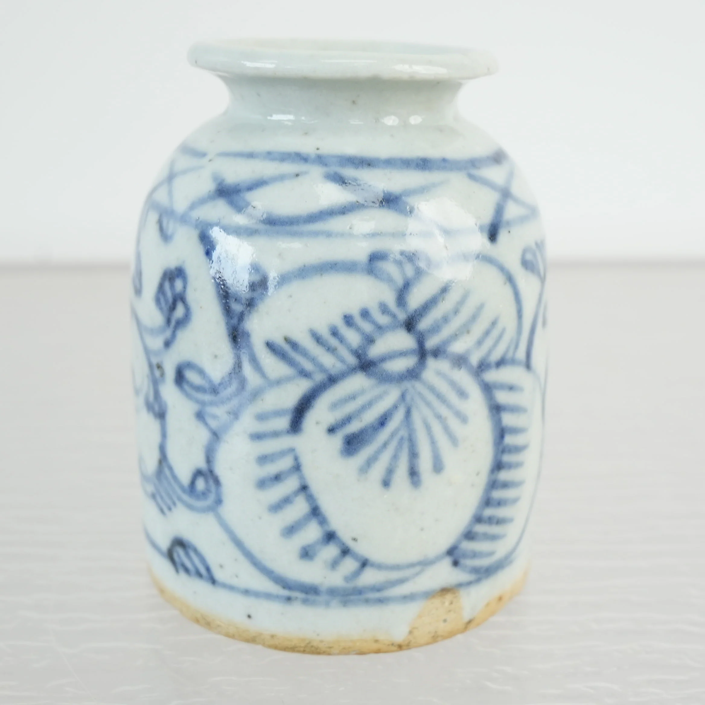 Antique Chinese Blue and White Porcelain Ink Container - Image 2