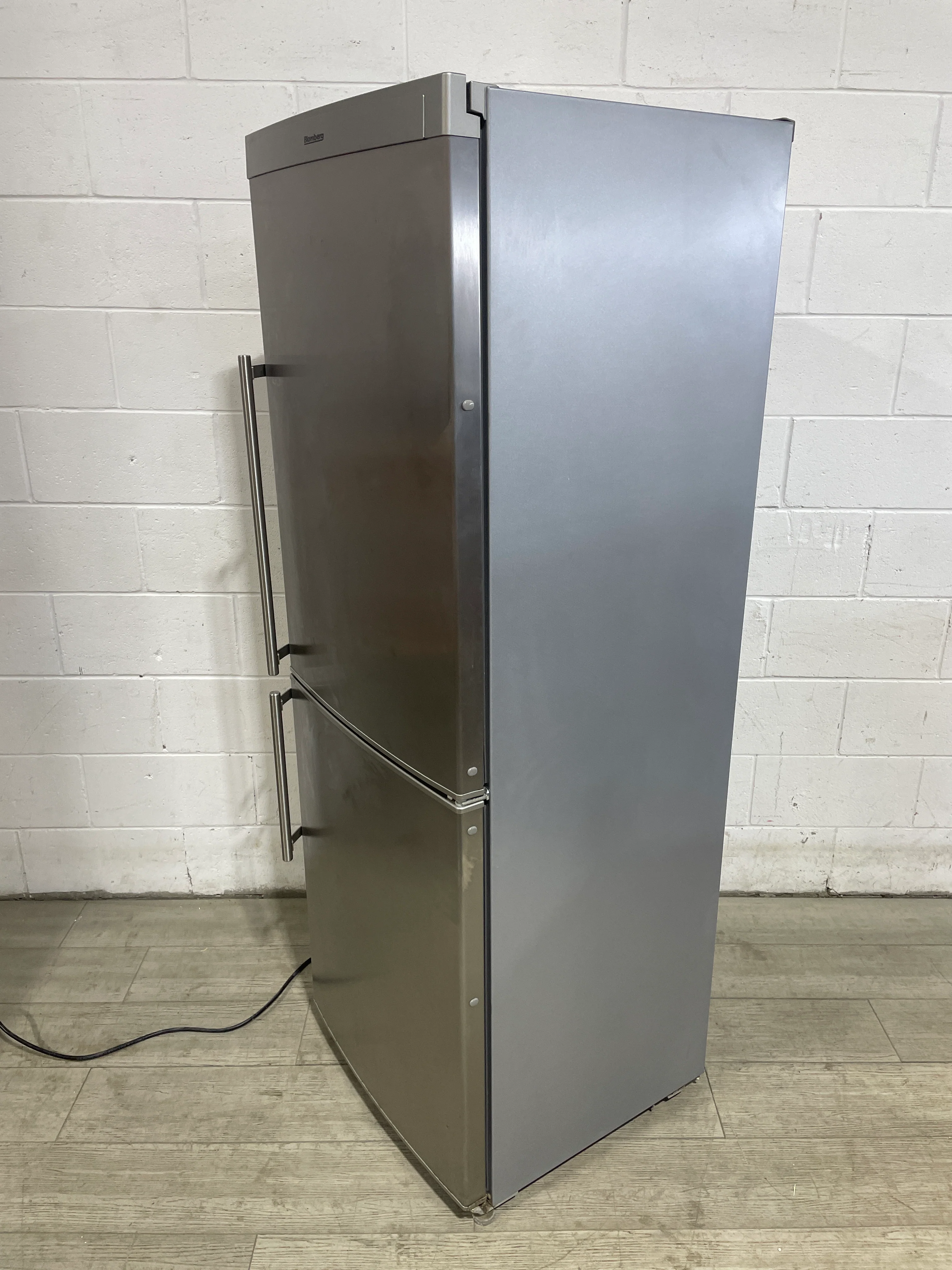 Blomberg 24" Refrigerator in Stainless Steel - Image 3