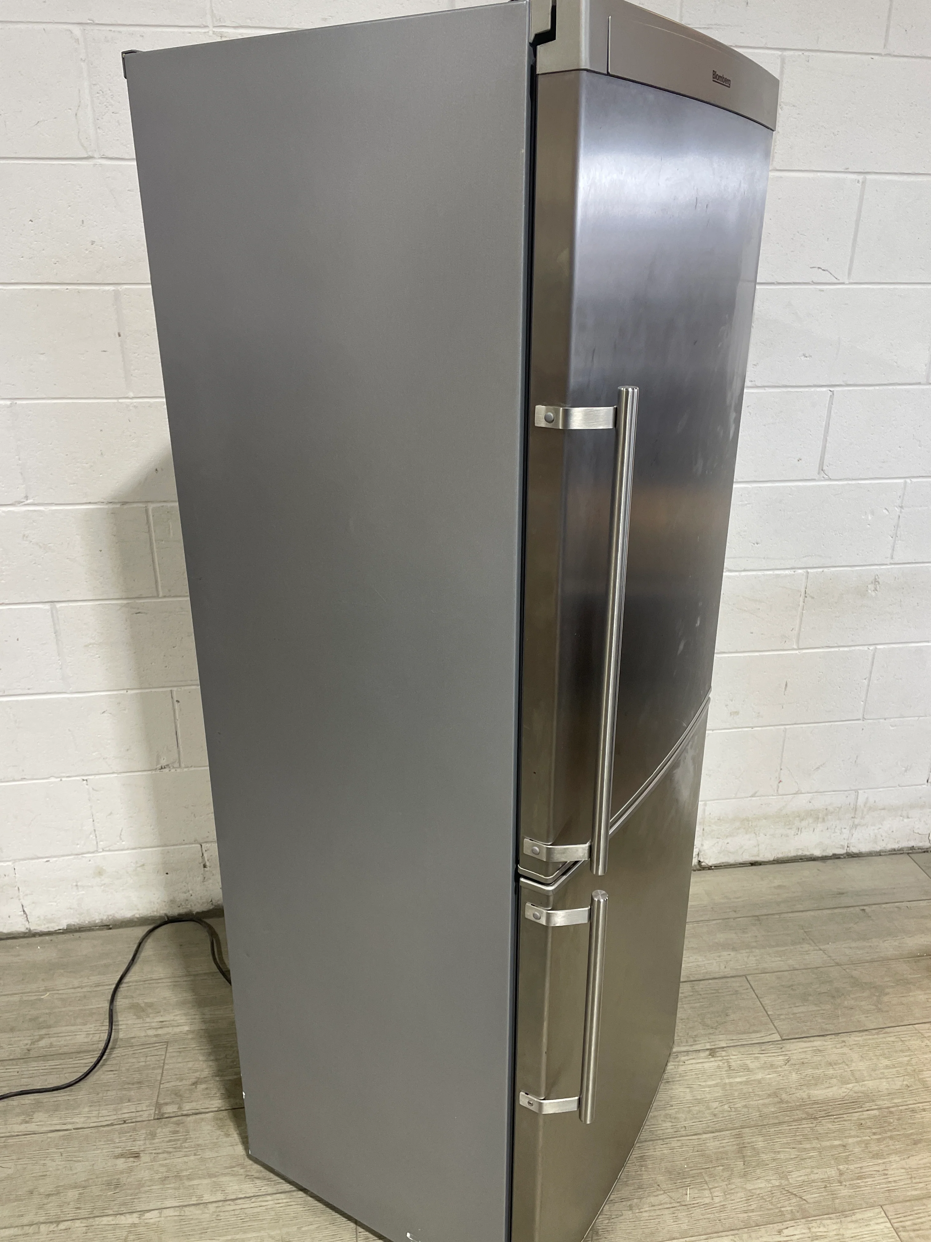 Blomberg 24" Refrigerator in Stainless Steel - Image 5