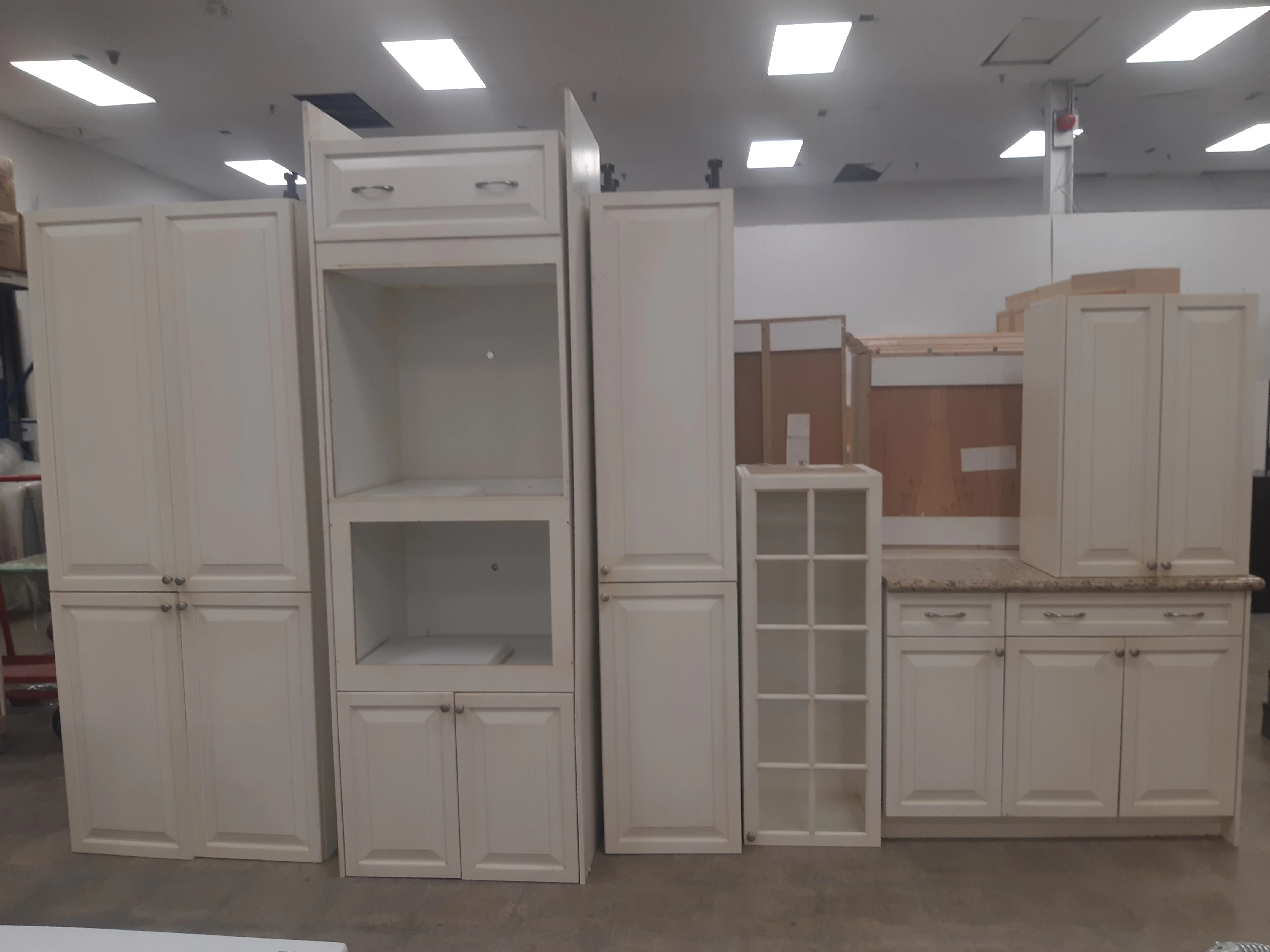 Briar Hill Kitchen - Image 2