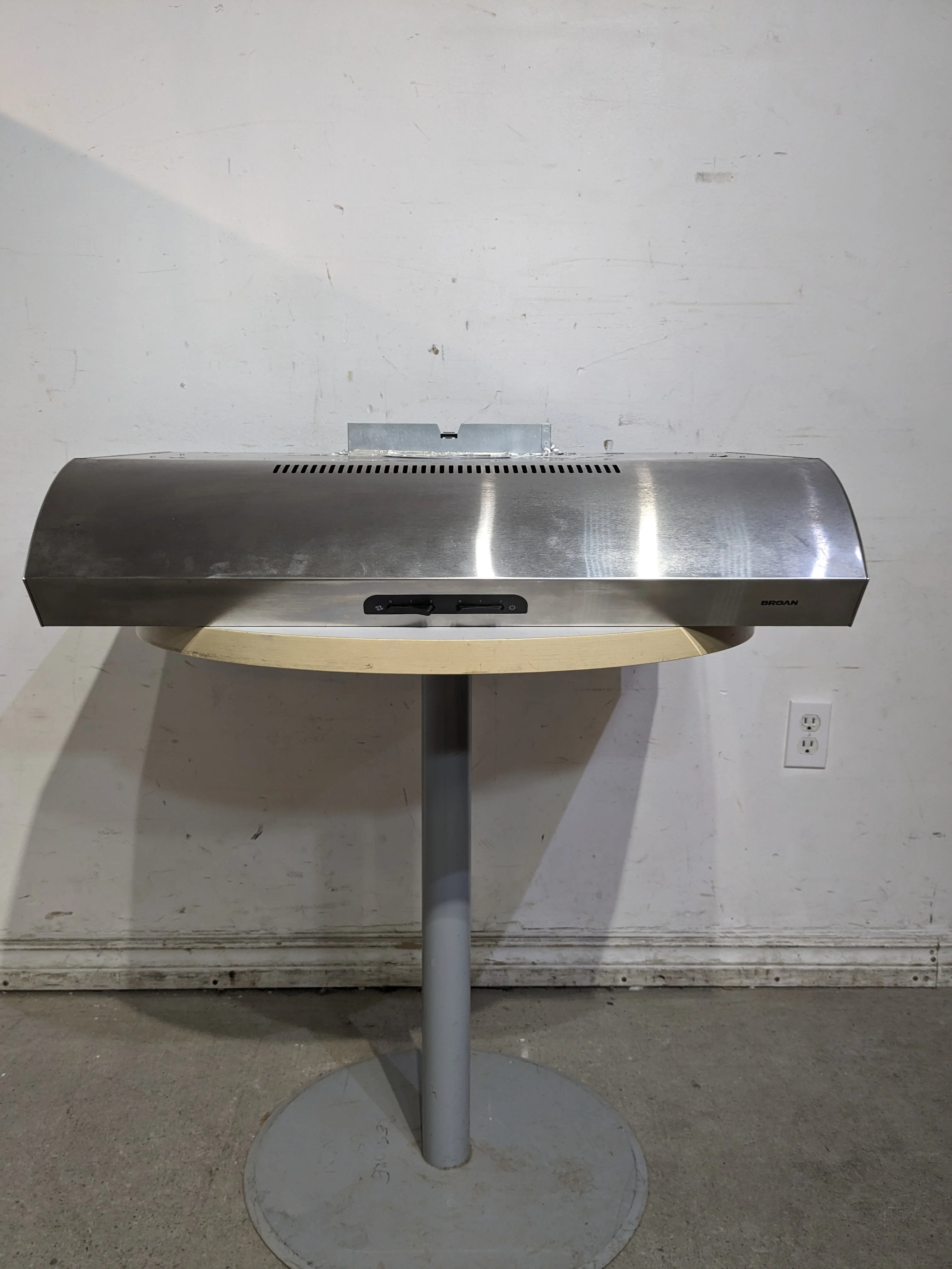 BROAN Range Hood Mo. QP130SSC