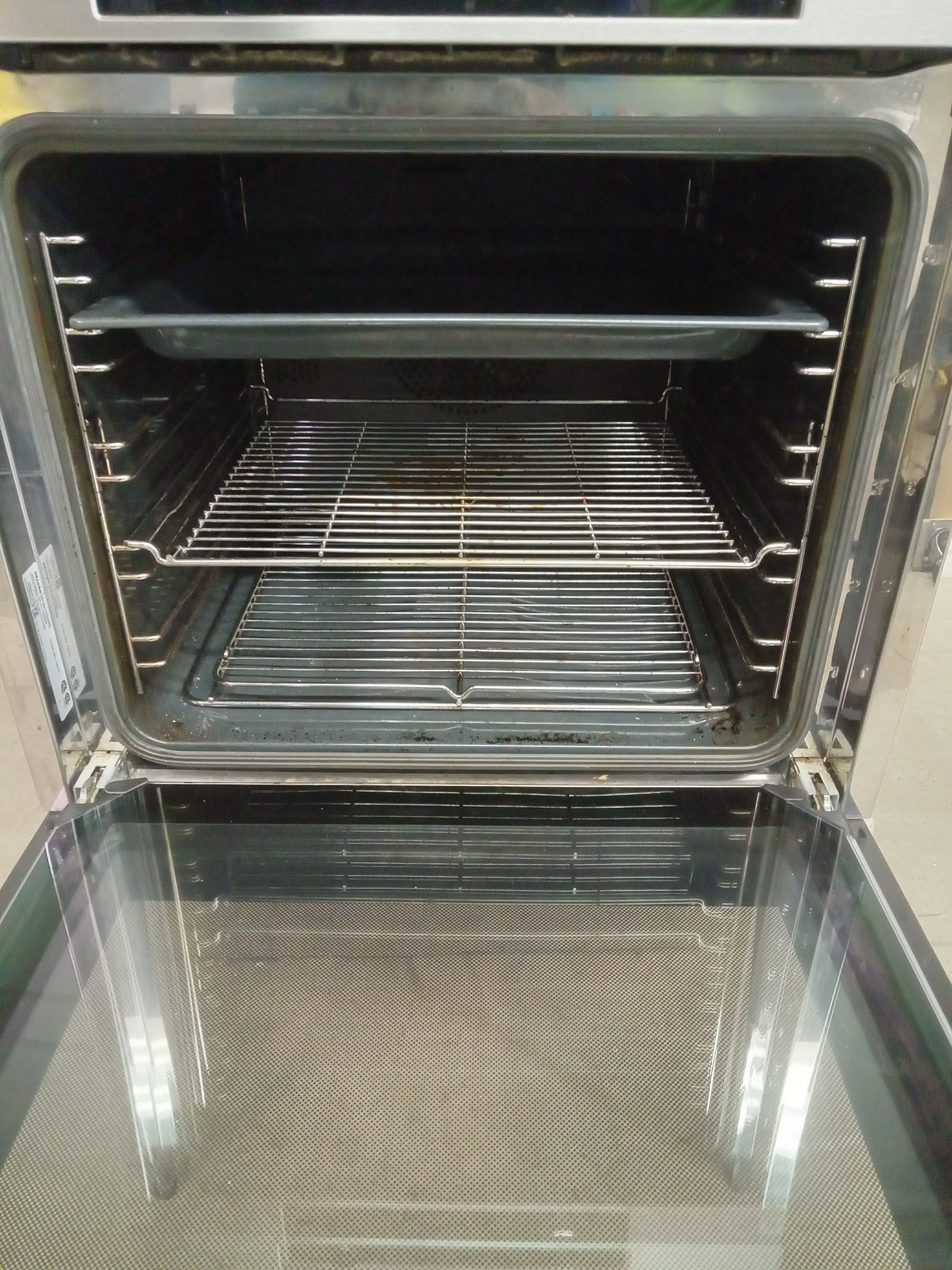 23.5"W Miele Wall Oven - Image 3
