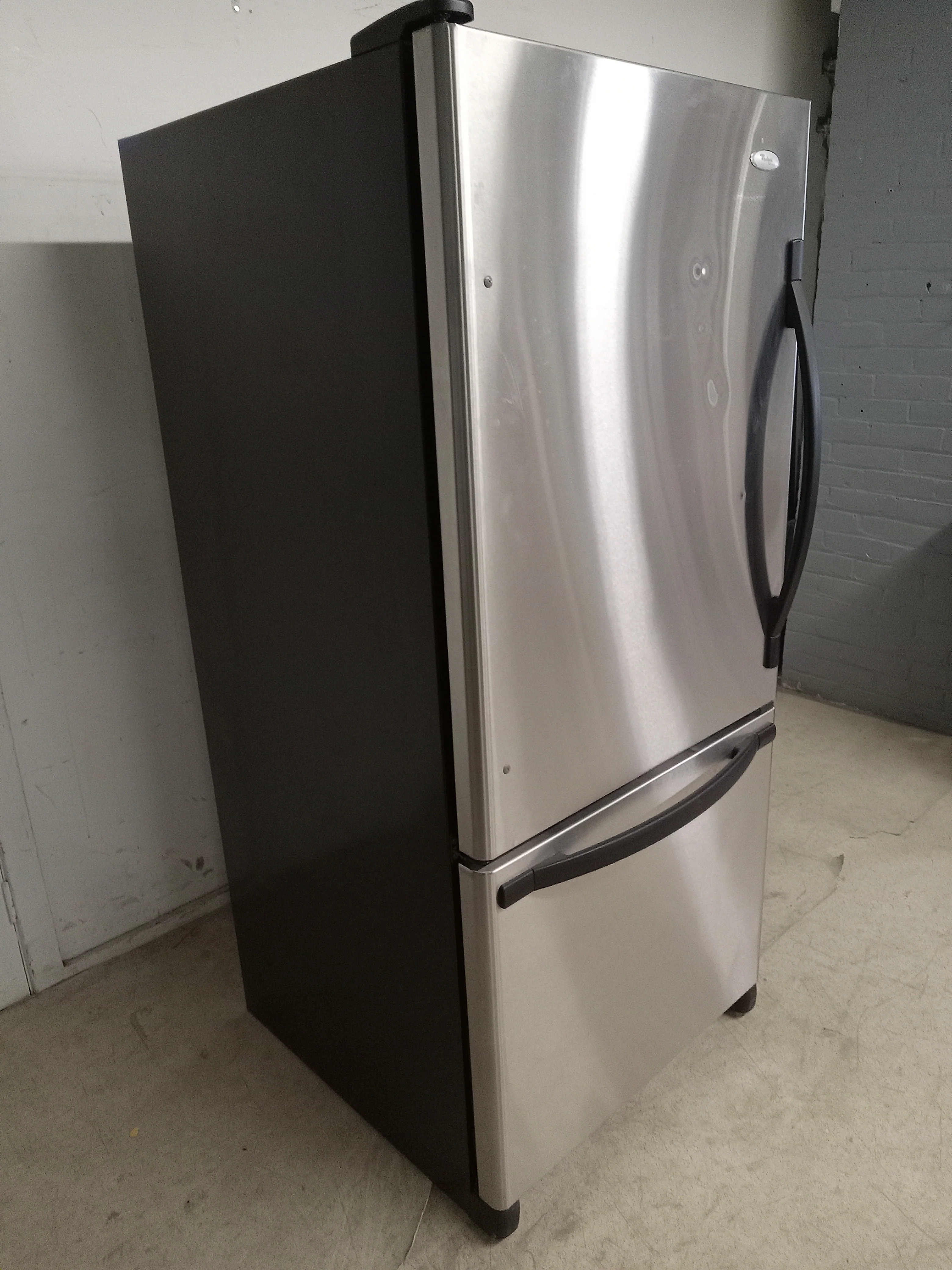 29.5"W Whirlpool Gold Stainless Steel Refrigerator - Image 12