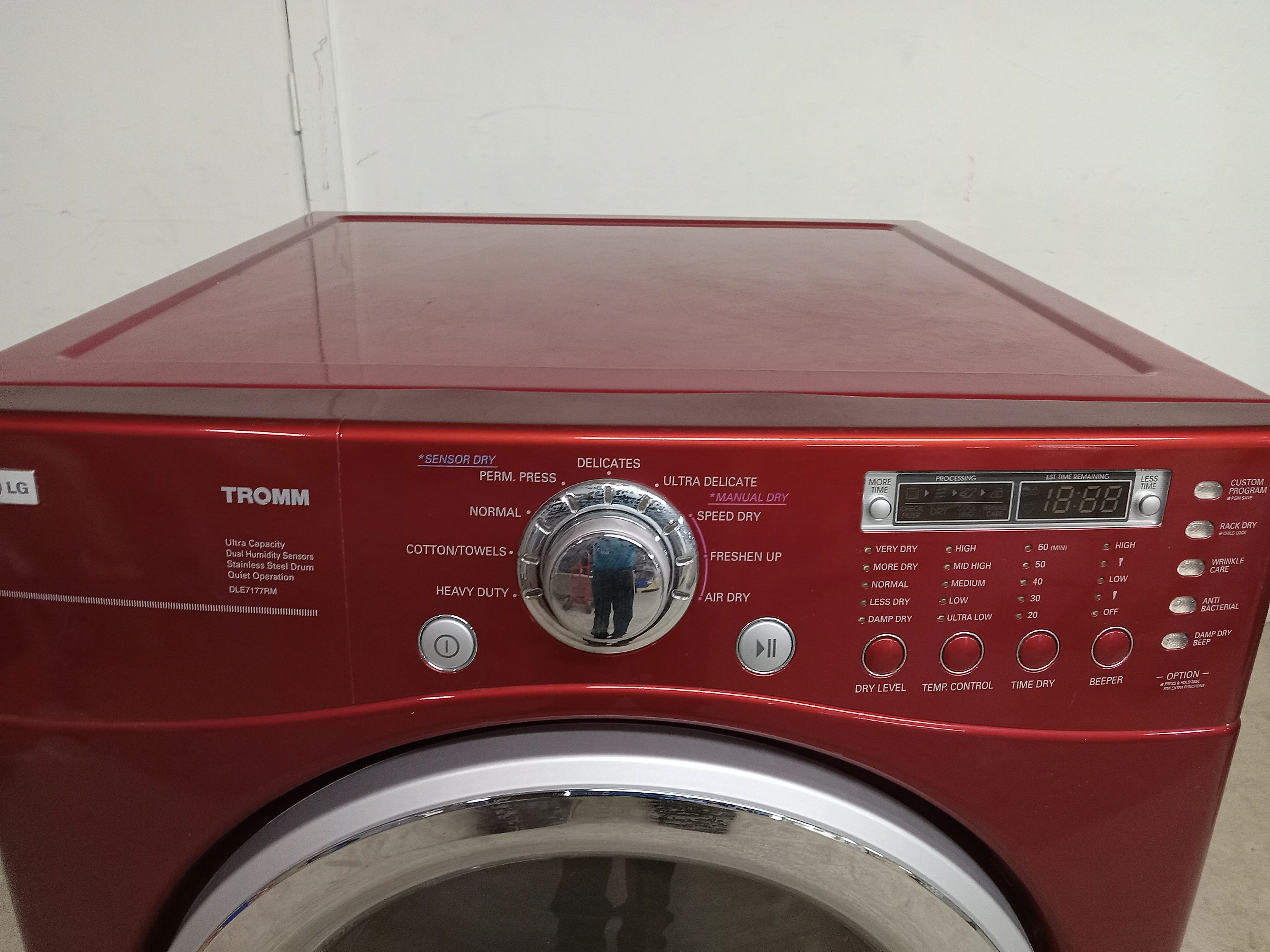27"W Red LG Laundry Dryer - Image 4