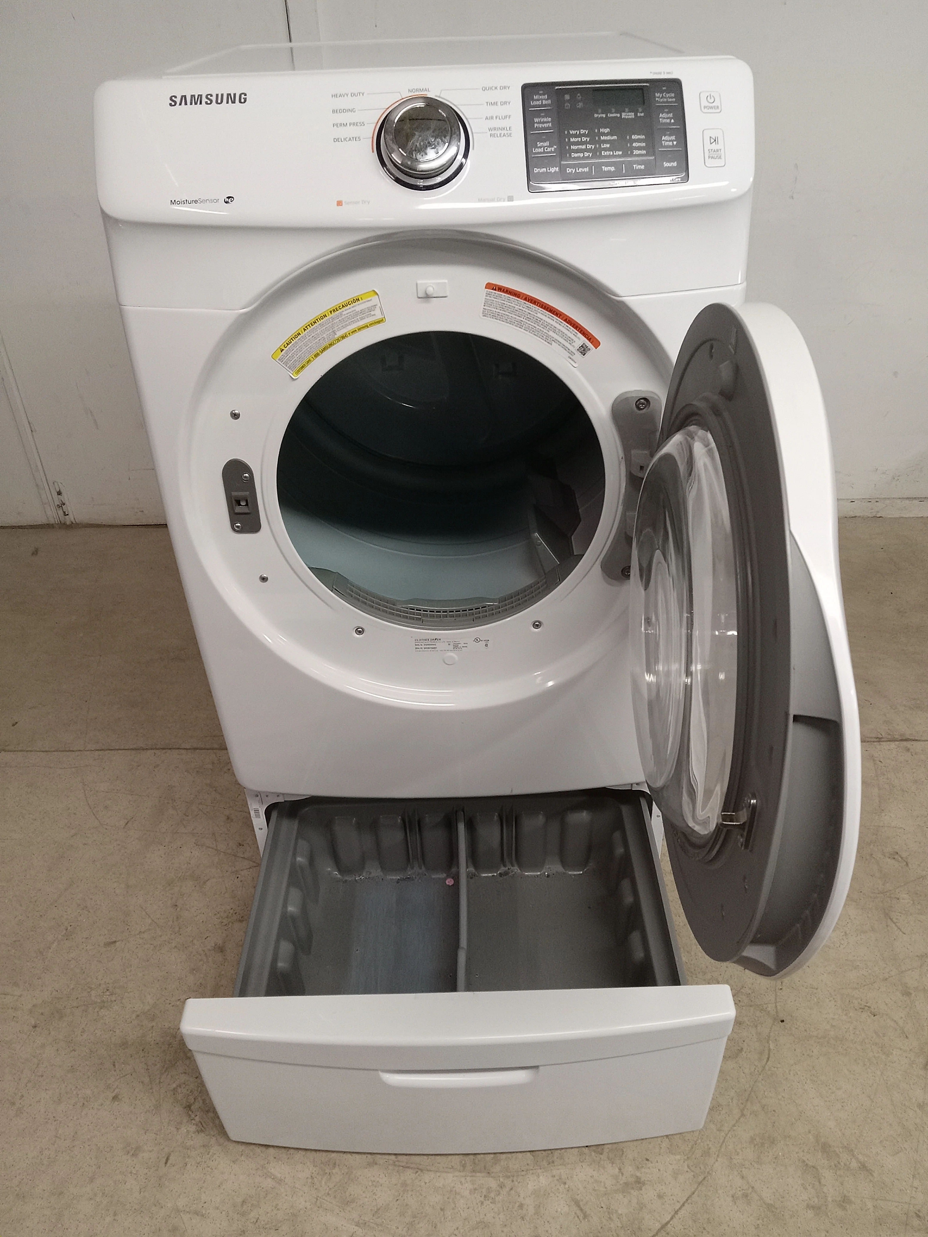 27"W Samsung Clothes Dryer - Image 2