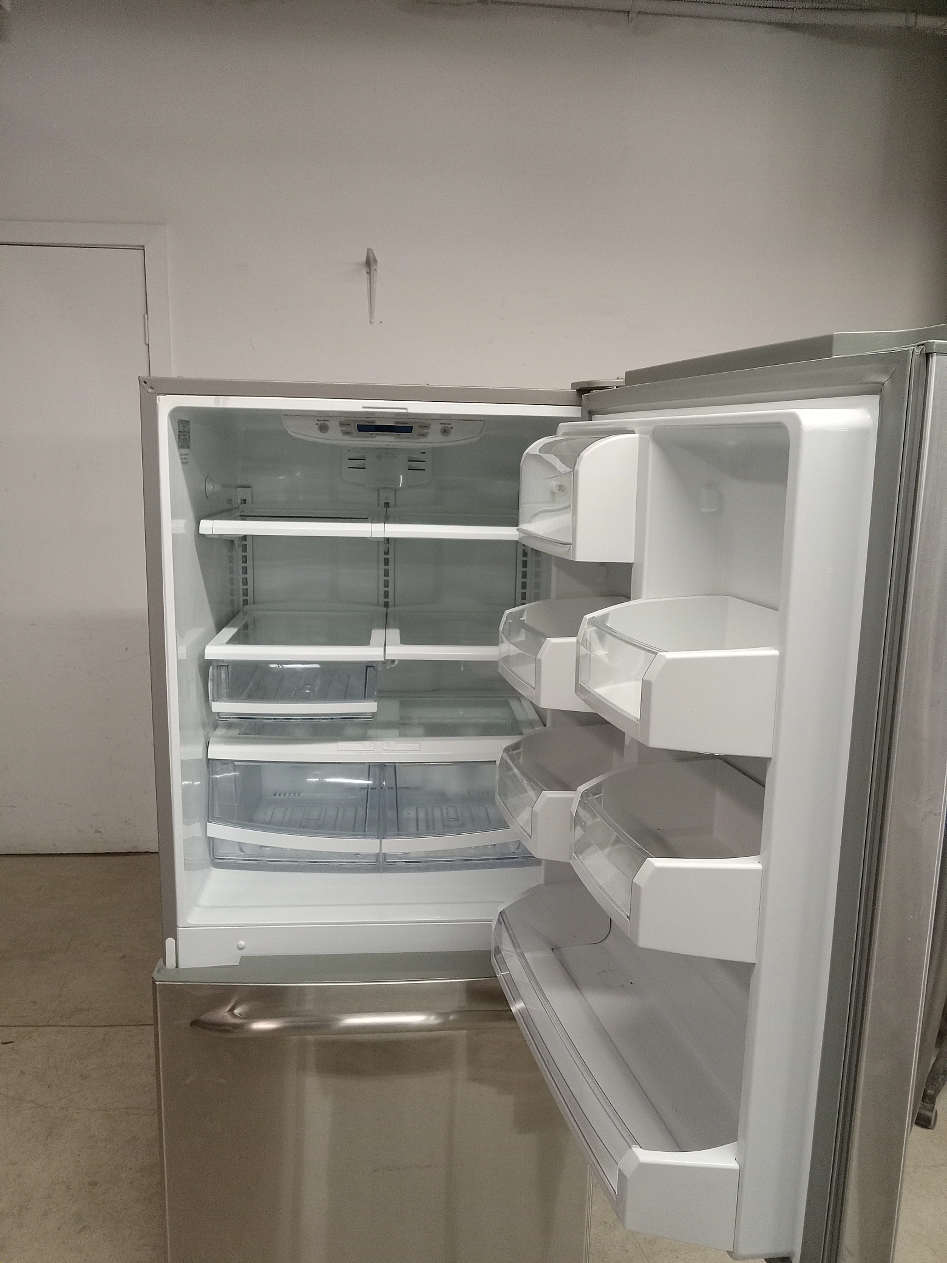 30"W General Electric Stainless Steel Refrigerator - Image 2