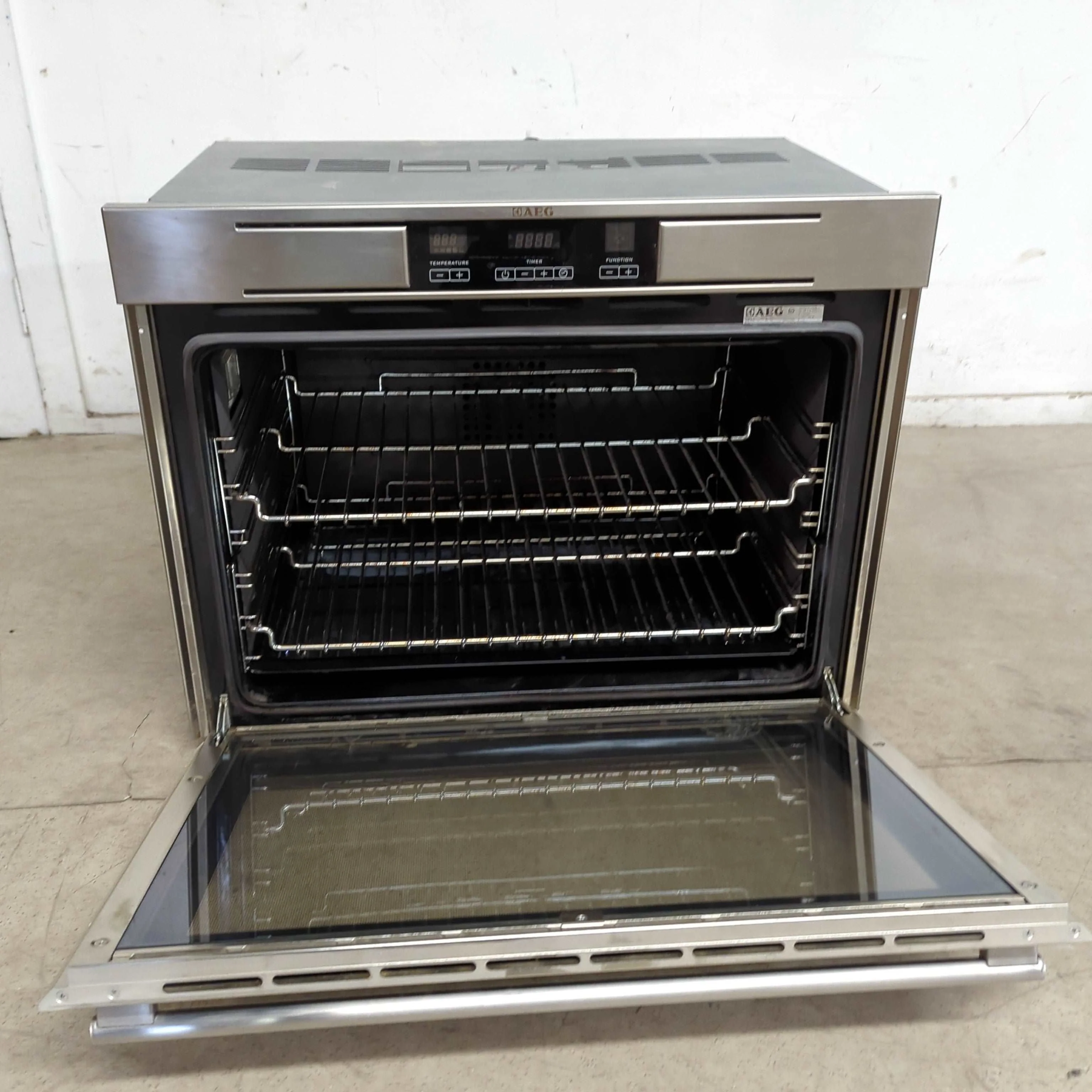 30"W AEG Stainless Steel Wall Oven - Image 2