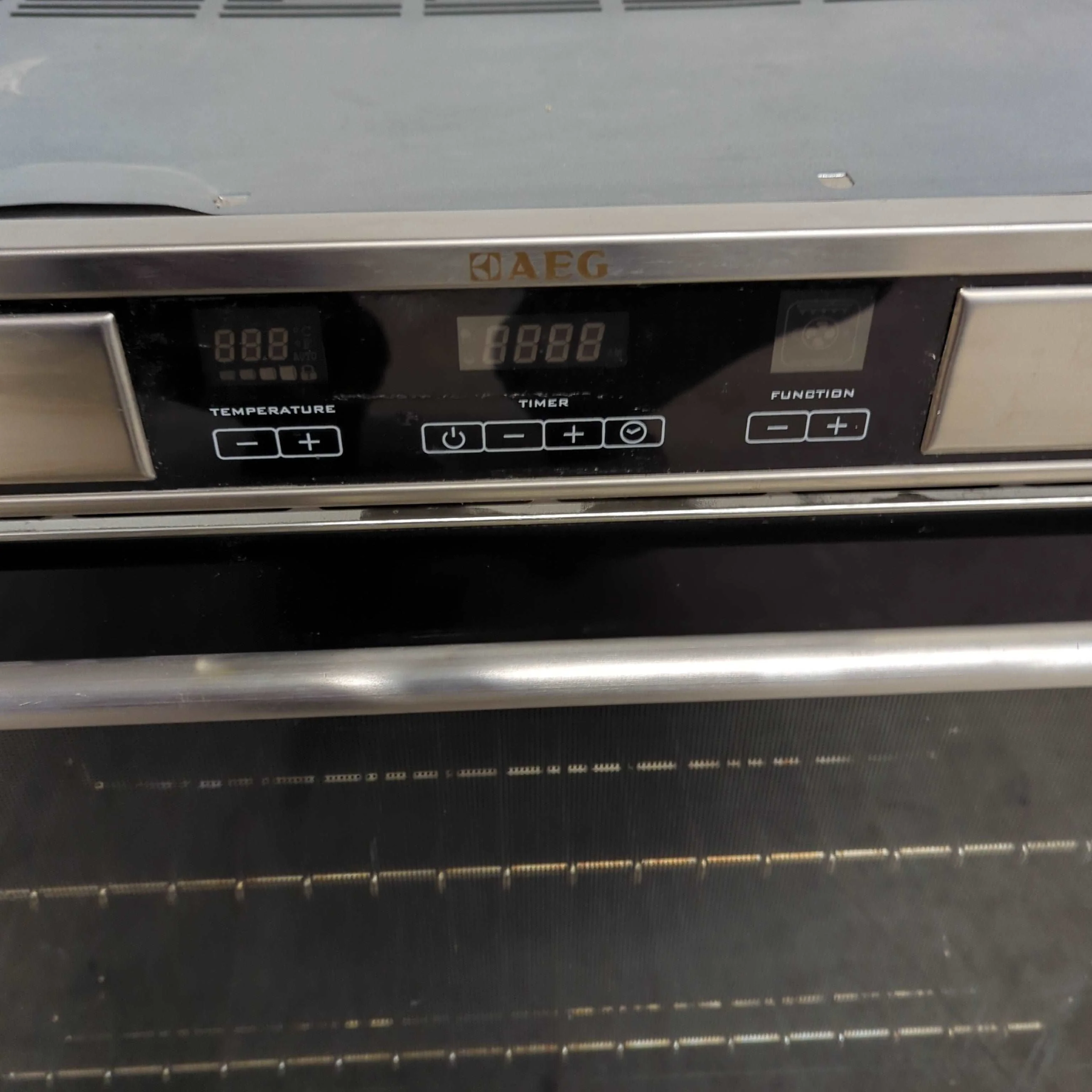 30"W AEG Stainless Steel Wall Oven - Image 3