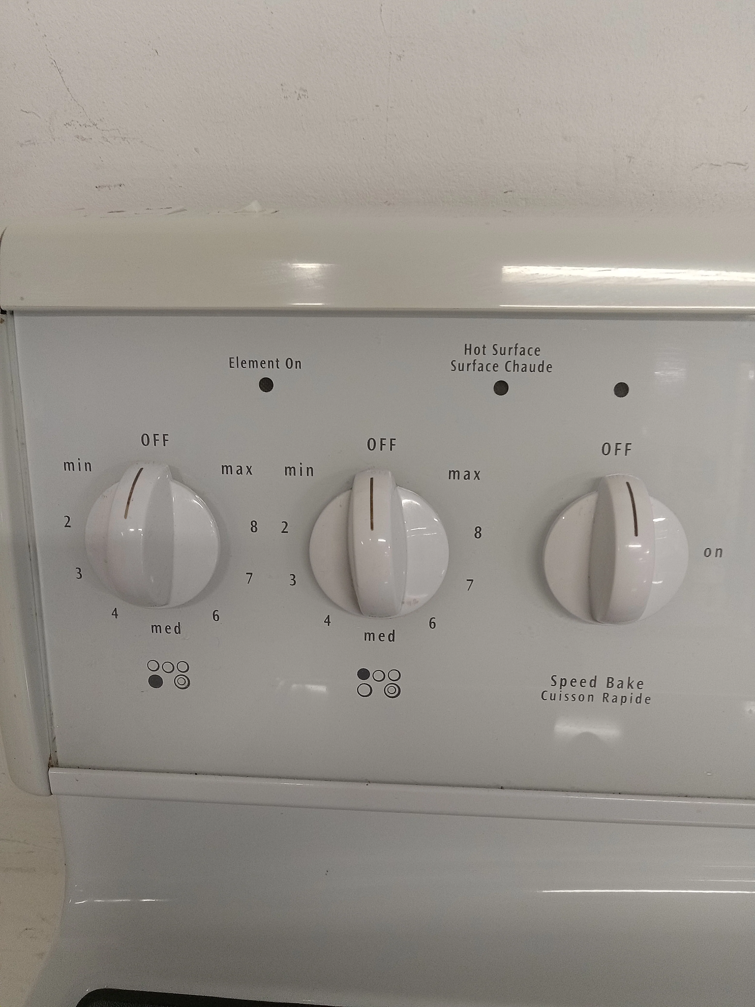 FRIGIDAIRE Self Cleaning Electric Oven - Image 6