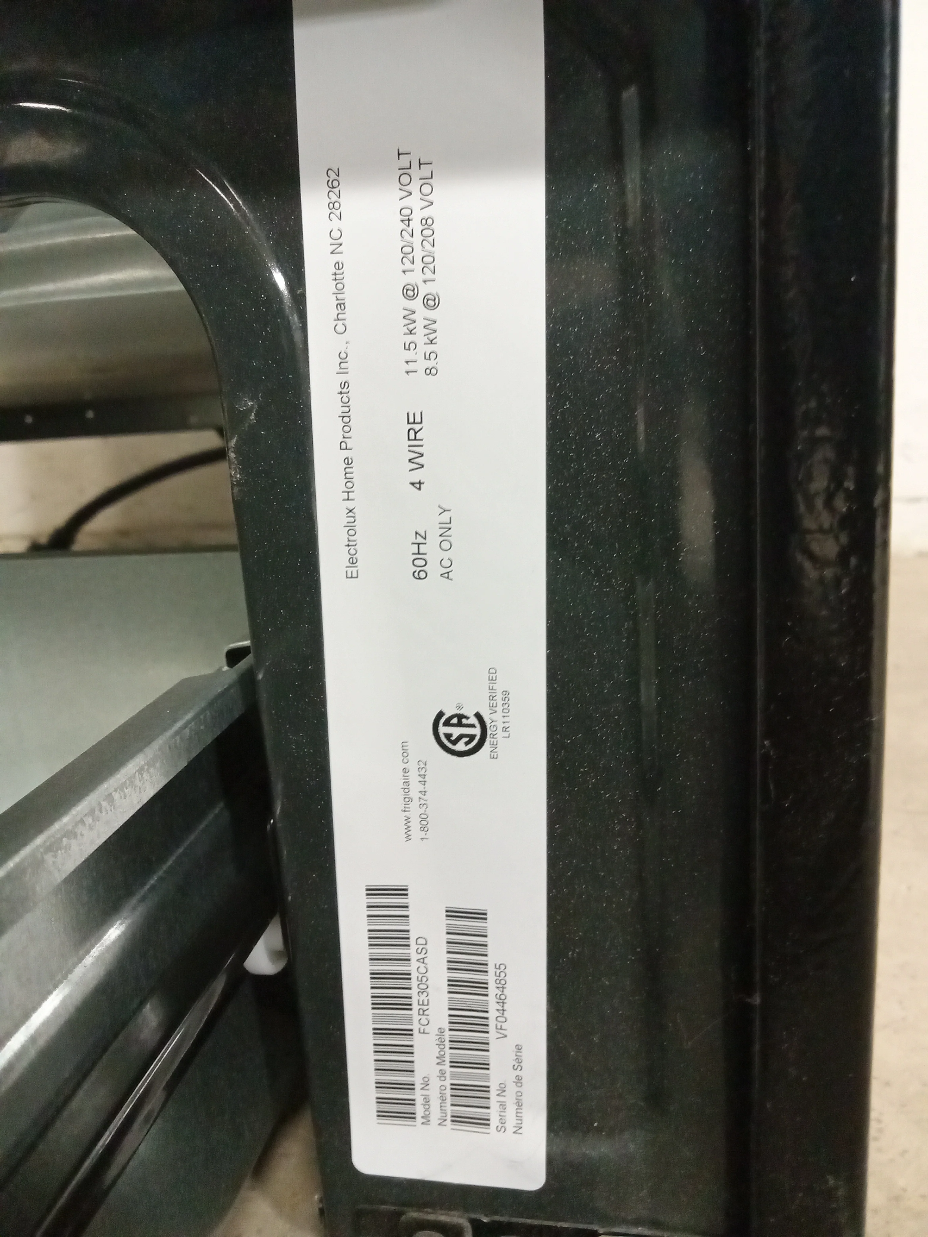 30"W Frigidaire Electric Range - Image 6