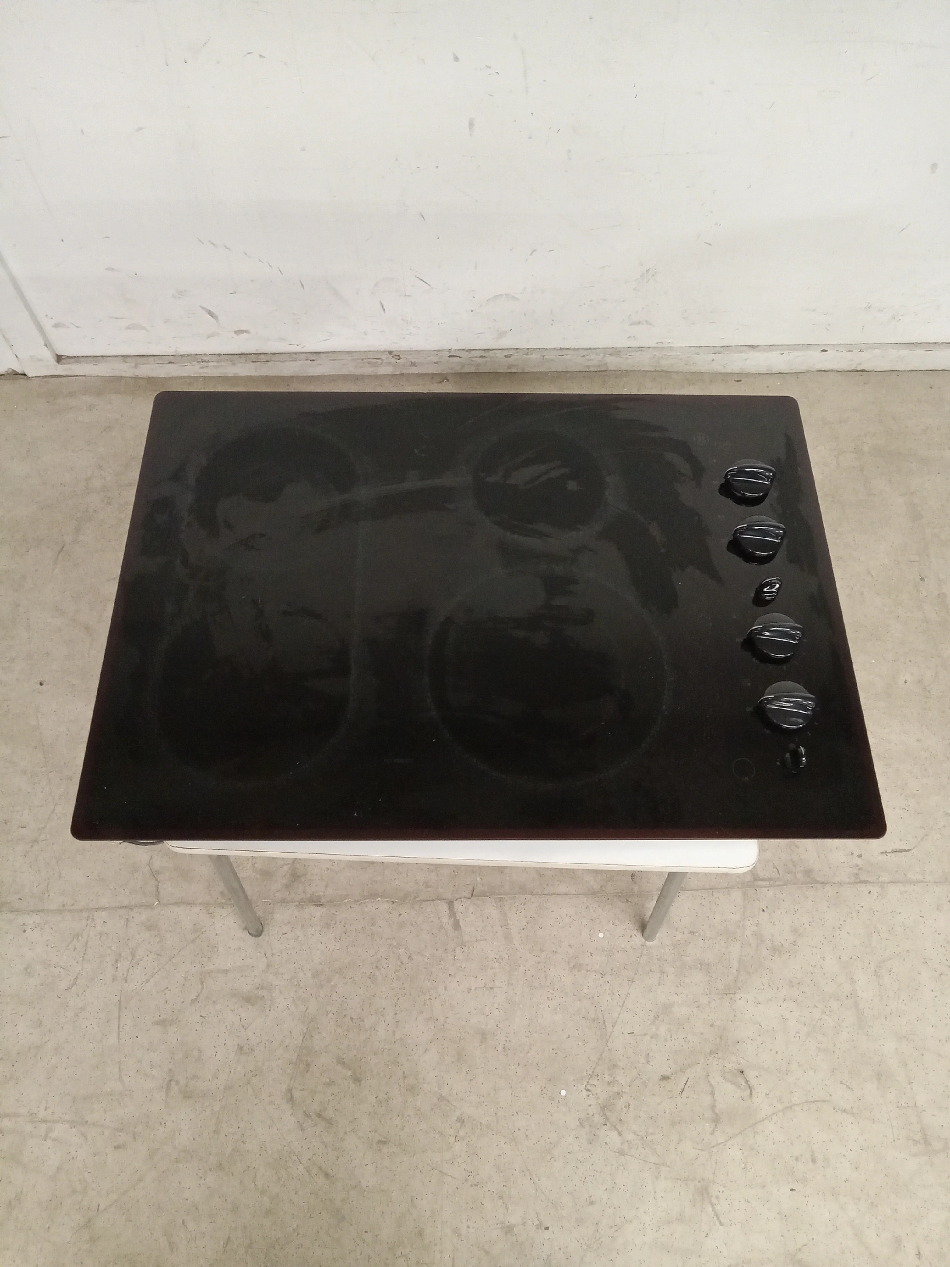 29.75"W General Electric Cooktop