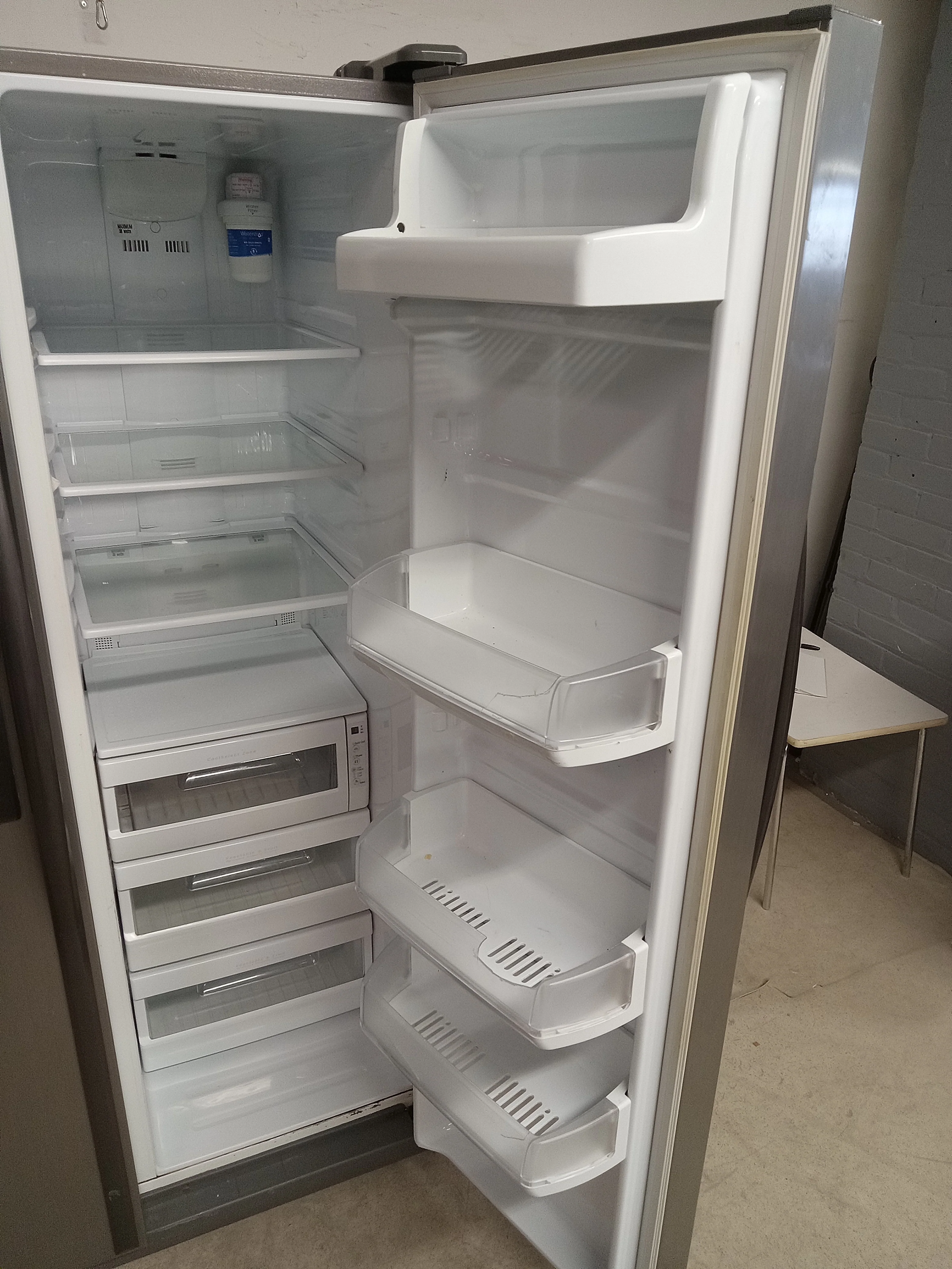 36"W Samsung Side by Side Refrigerator - Image 3